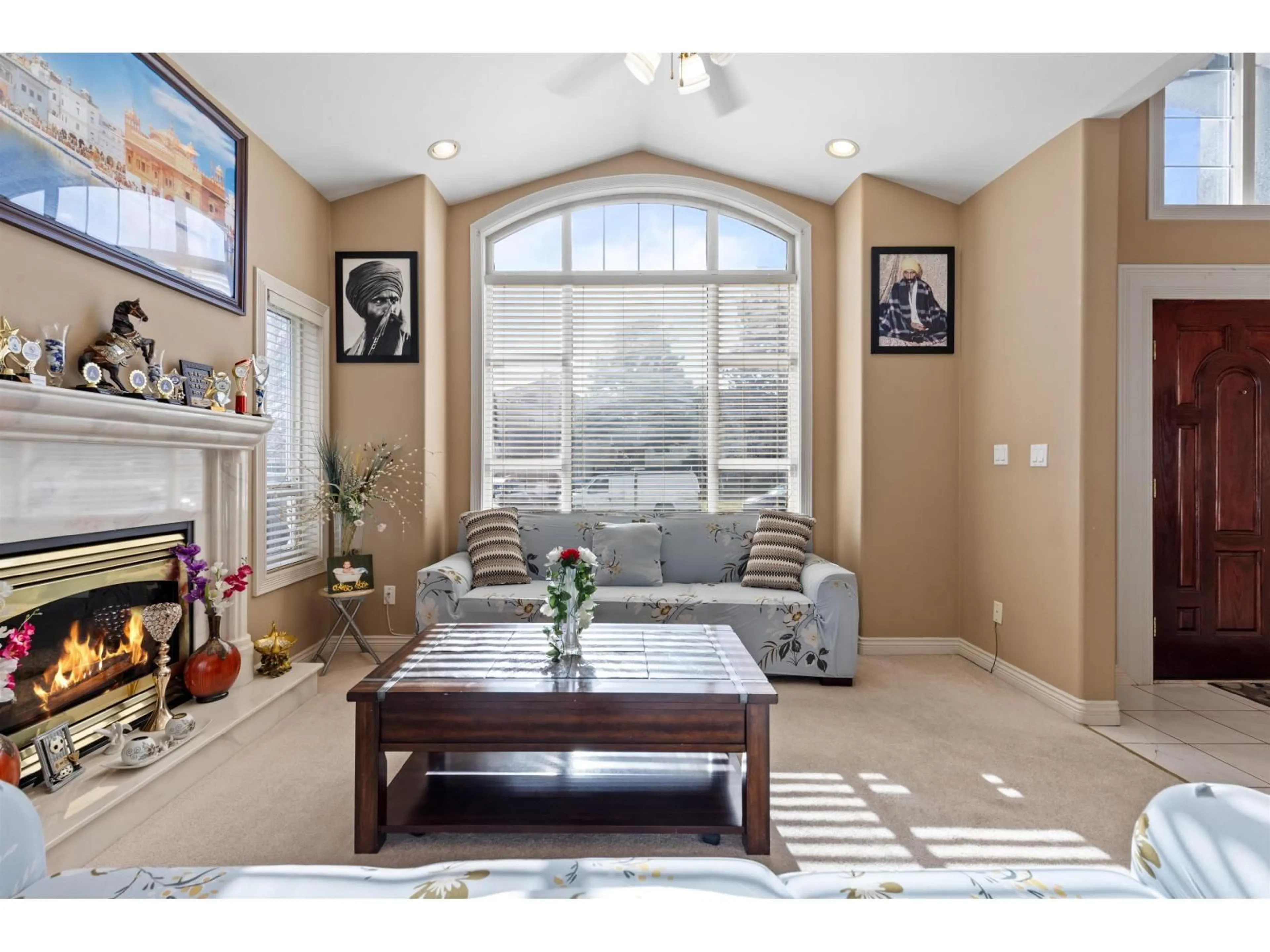 Living room with furniture, unknown for 12865 63A AVENUE, Surrey British Columbia V3X3S9