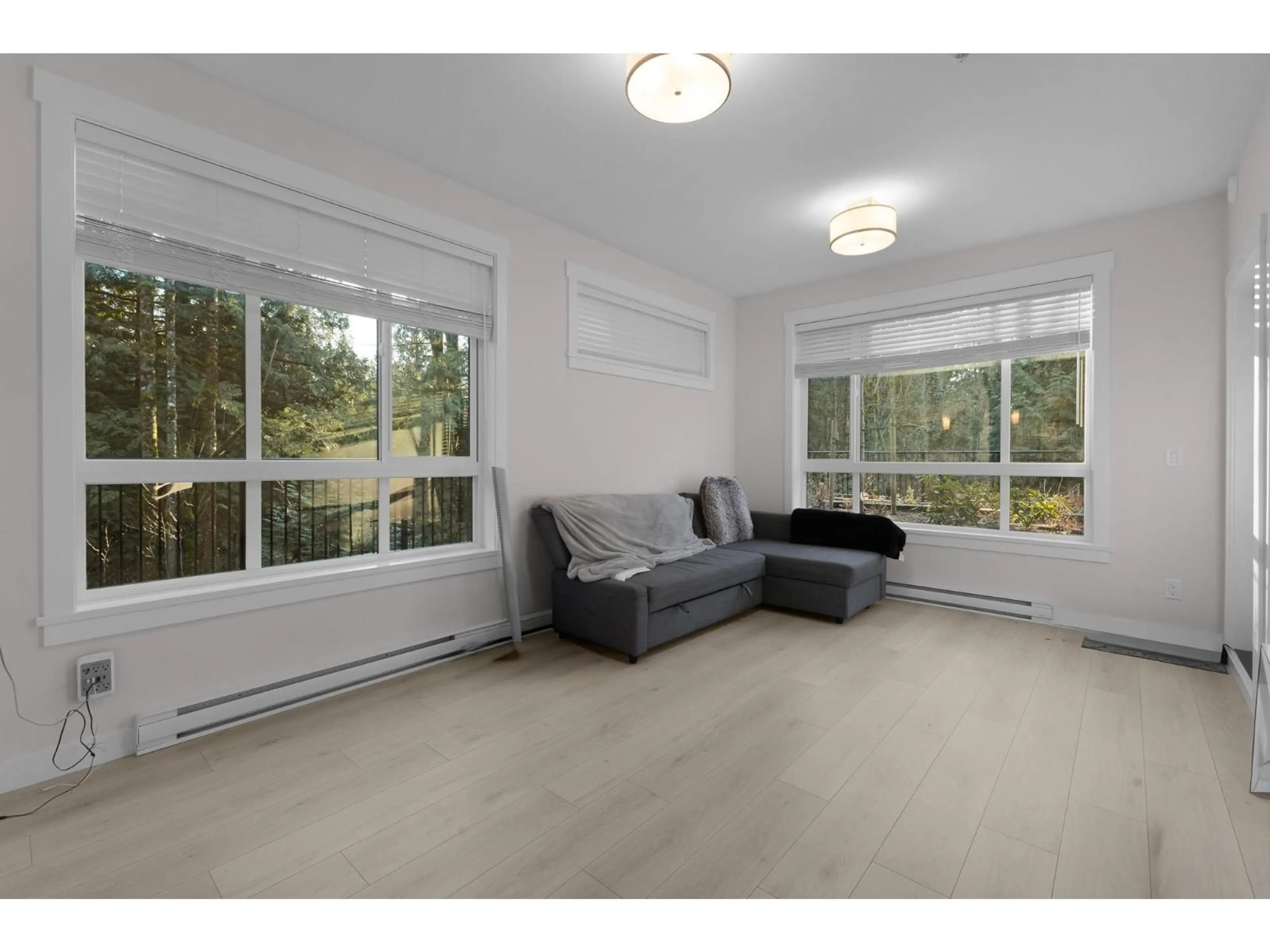 Living room with furniture, unknown for 107 - 32690 14 AVENUE, Mission British Columbia V2V0K5