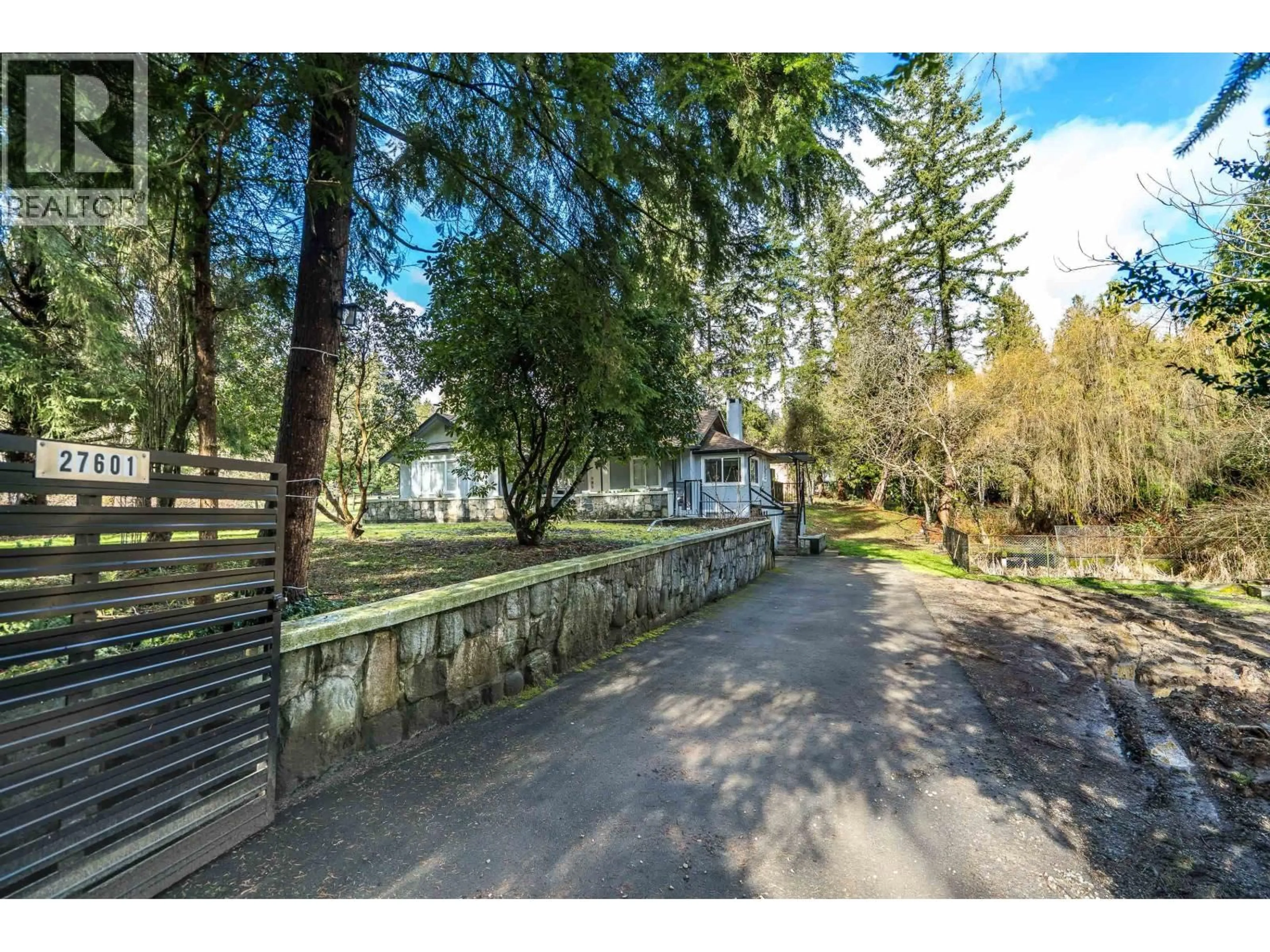 A pic from outside/outdoor area/front of a property/back of a property/a pic from drone, water/lake/river/ocean view for 27601 104 AVENUE, Maple Ridge British Columbia V2W1M6