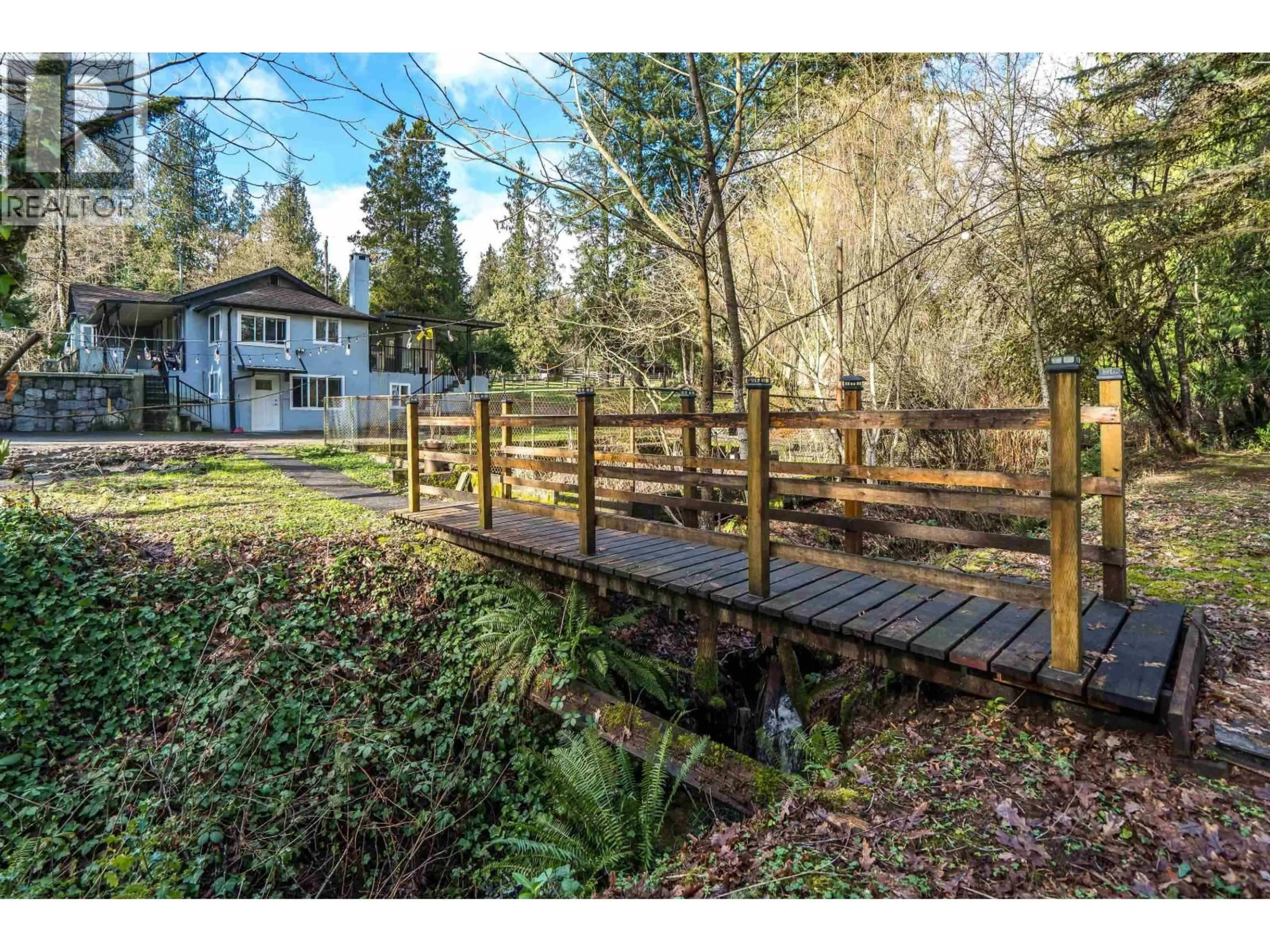 A pic from outside/outdoor area/front of a property/back of a property/a pic from drone, unknown for 27601 104 AVENUE, Maple Ridge British Columbia V2W1M6