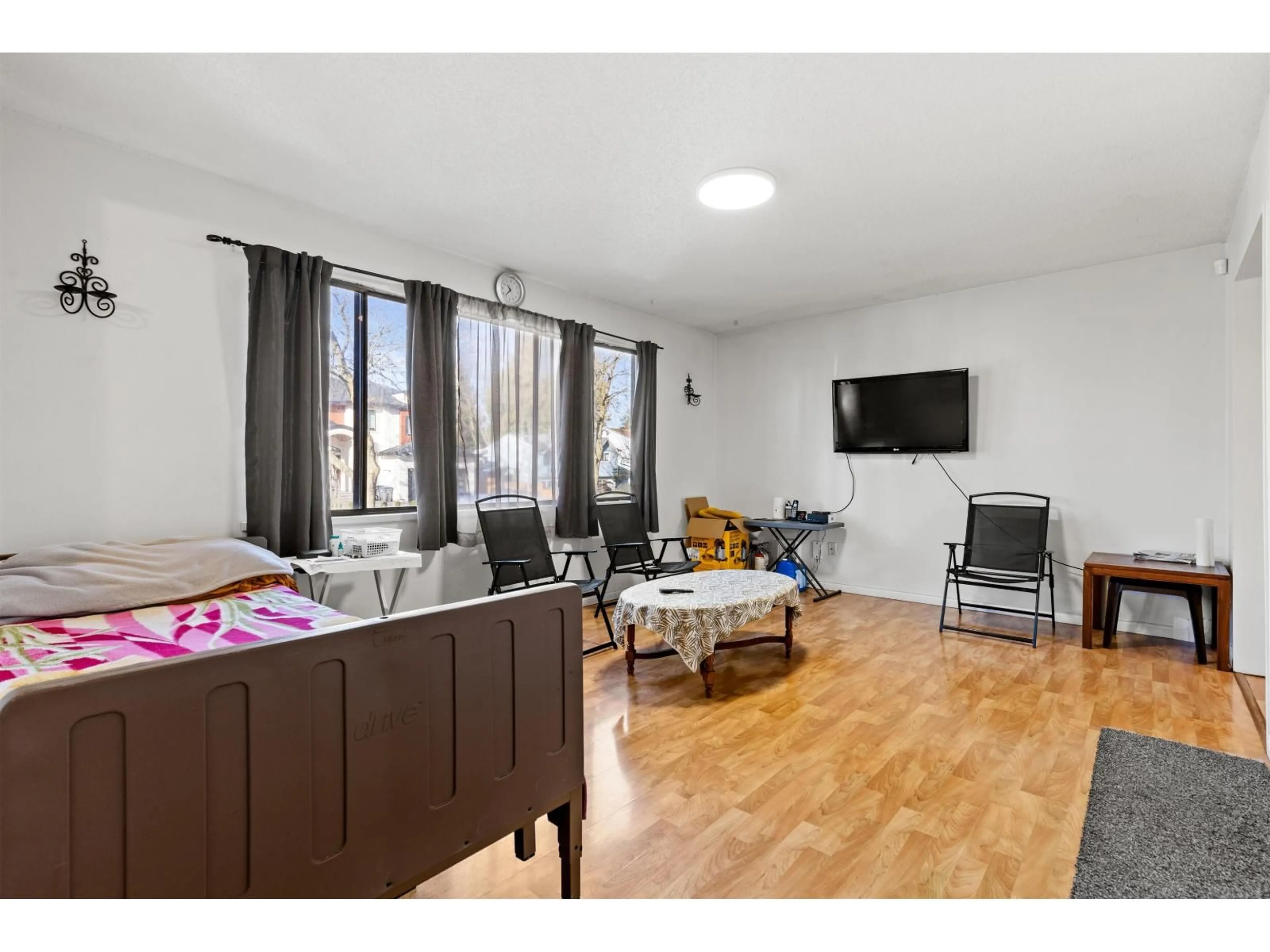 A pic of a room for 8666 AUGUST DRIVE, Surrey British Columbia V3S5A2