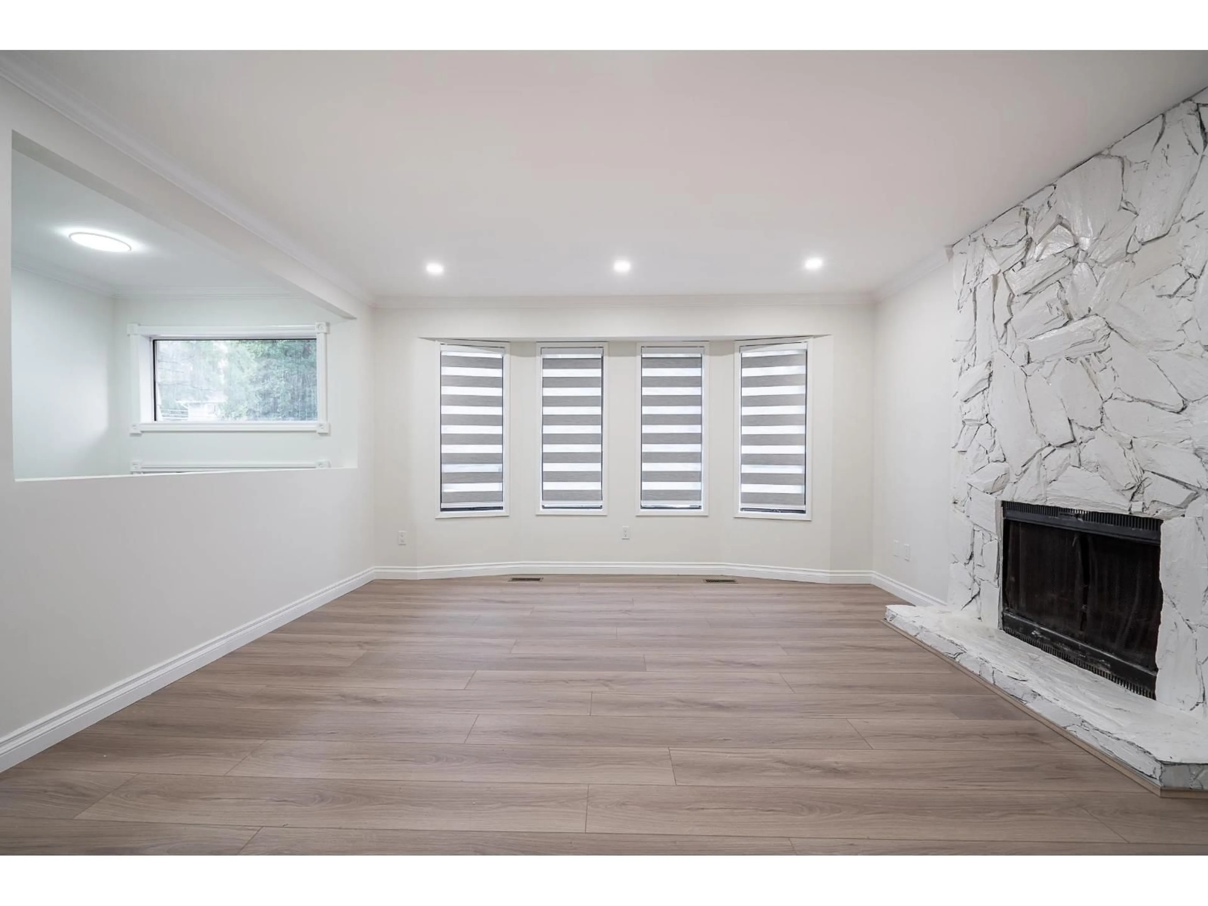 A pic of a room for 3640 OLD CLAYBURN ROAD, Abbotsford British Columbia V3G1H6