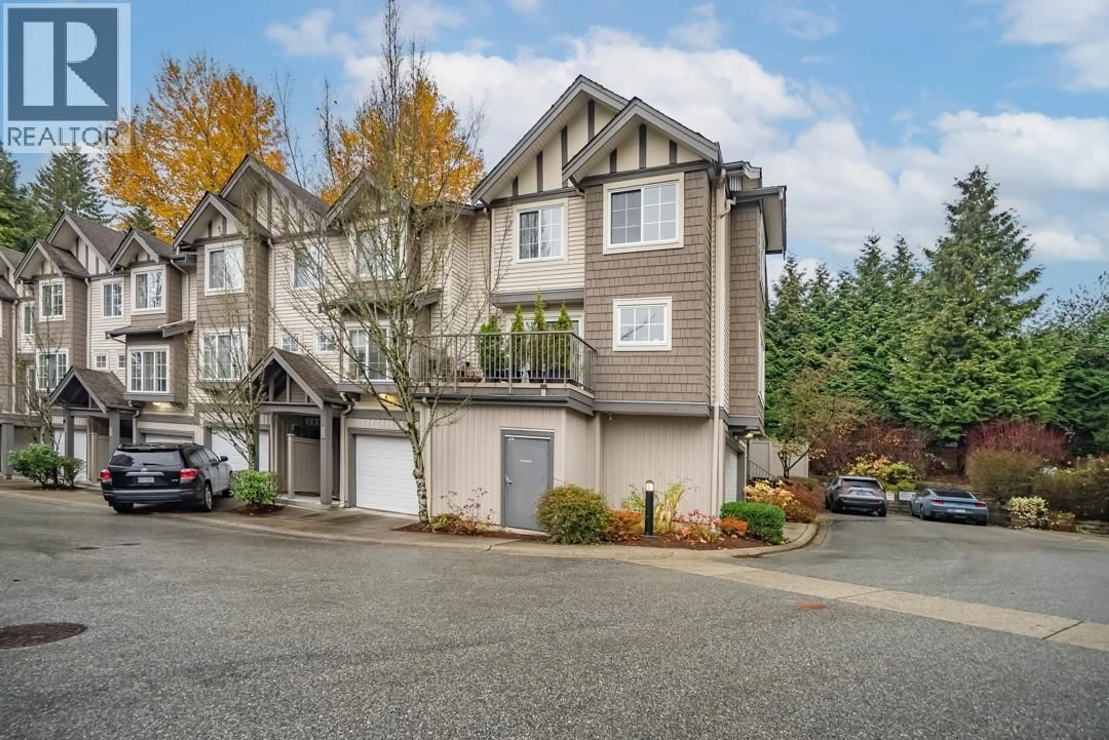 Home with vinyl exterior material, street for 16 - 3379 MORREY COURT, Burnaby British Columbia V3J7Y4