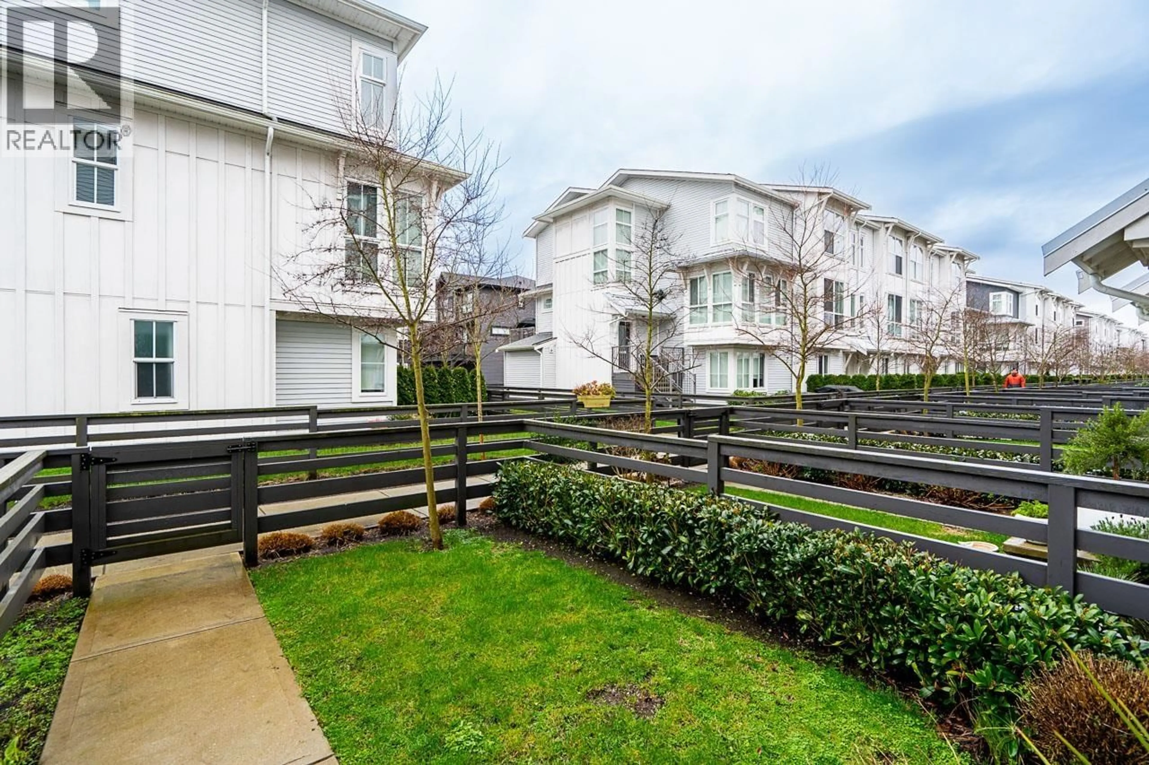 Patio, street for 25 - 4716 ORCA WAY, Tsawwassen British Columbia V4M0E5