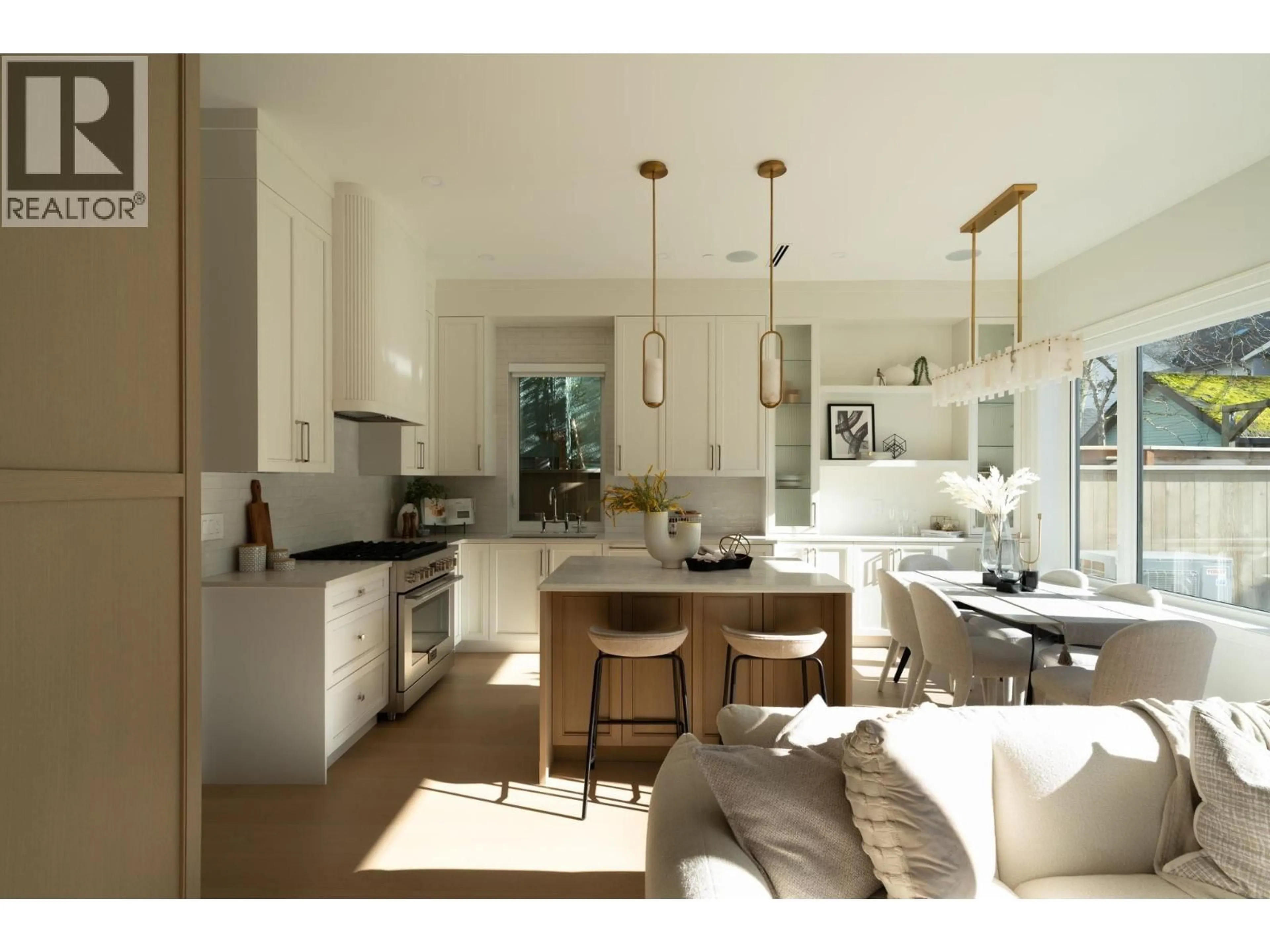 Open concept kitchen, unknown for 2 - 864 16TH AVENUE, Vancouver British Columbia V5T2V6