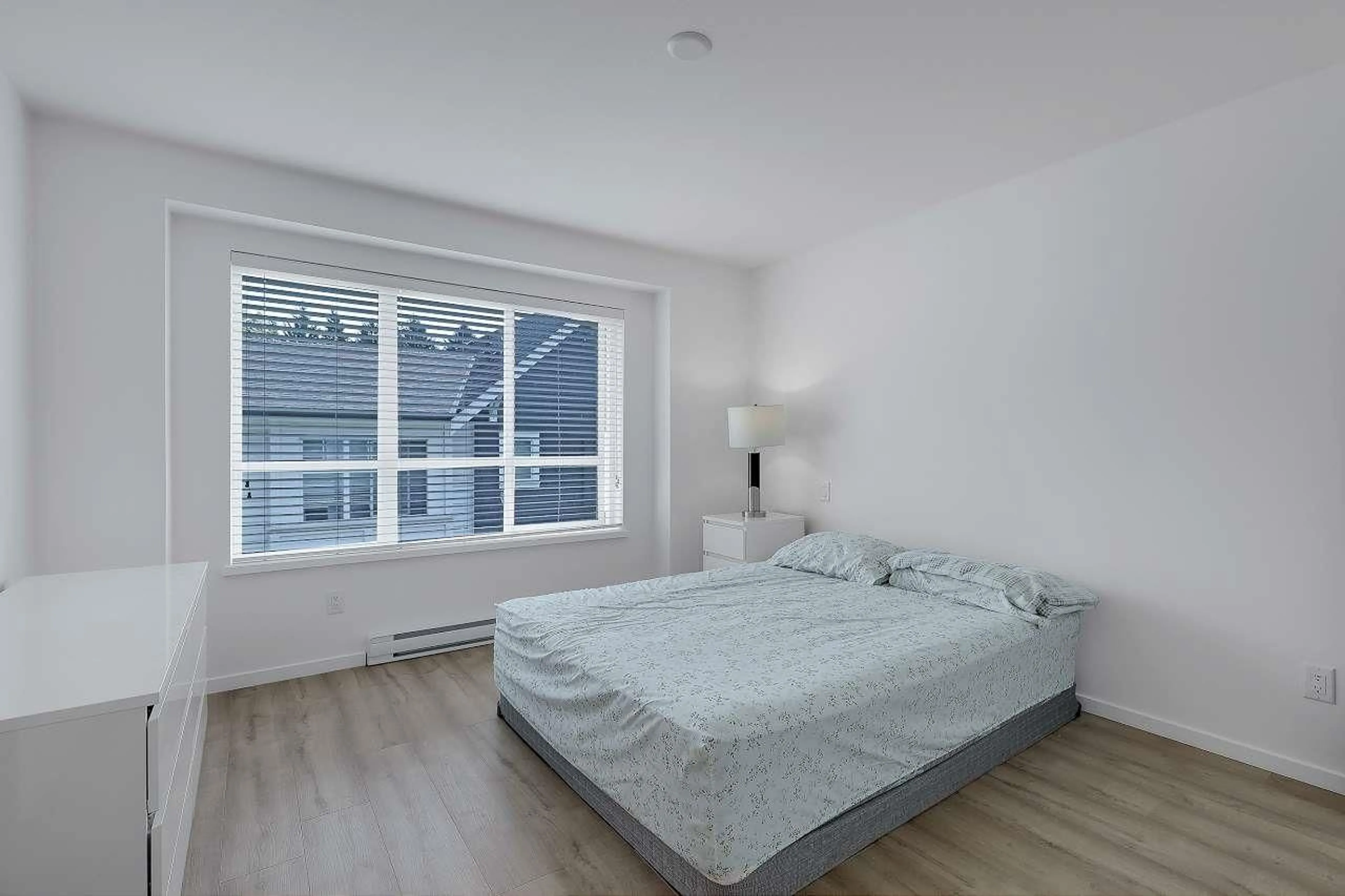 Bedroom with bed, wood/laminate floor for 8 - 10433 158 STREET, Surrey British Columbia V4N6S3