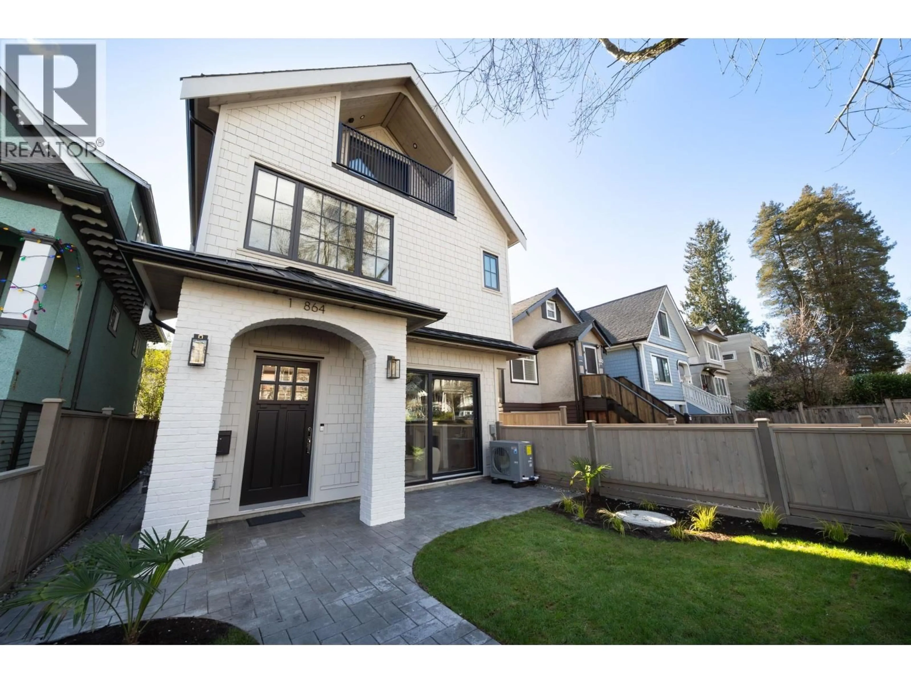 Home with brick exterior material, street for 1 - 864 16TH AVENUE, Vancouver British Columbia V5T2V6