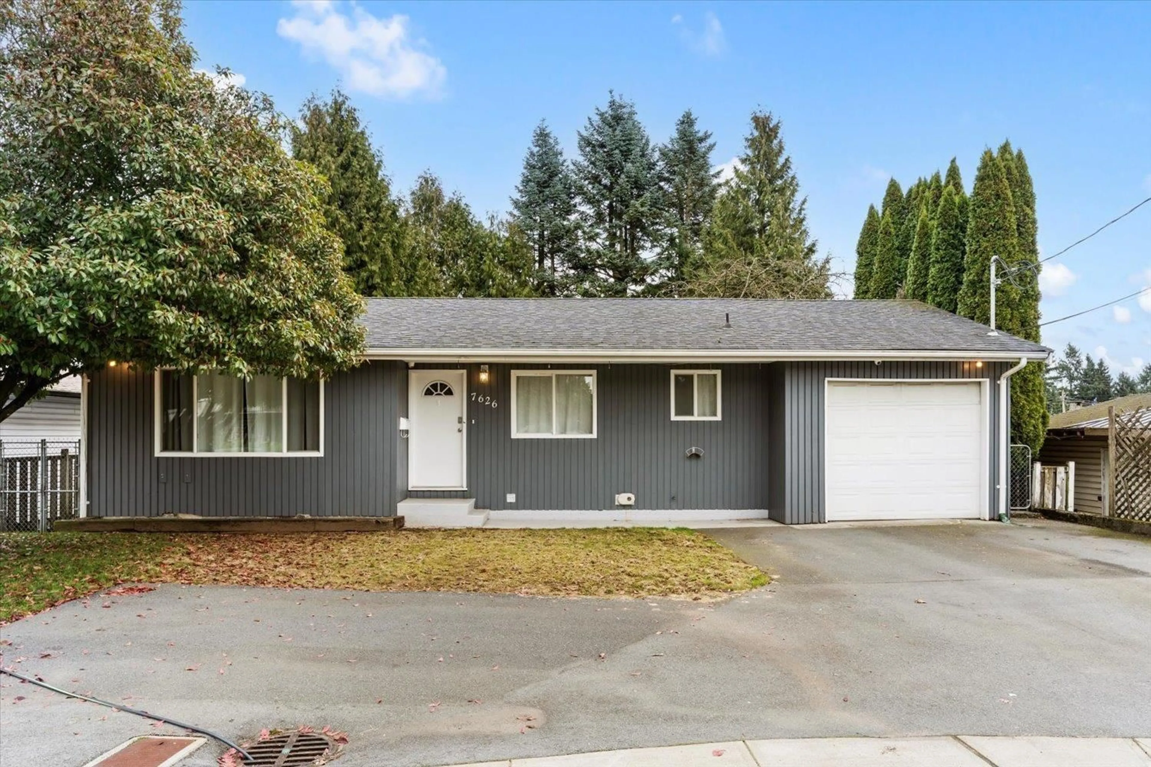 Home with vinyl exterior material, street for 7626 WREN STREET, Mission British Columbia V2V3C3