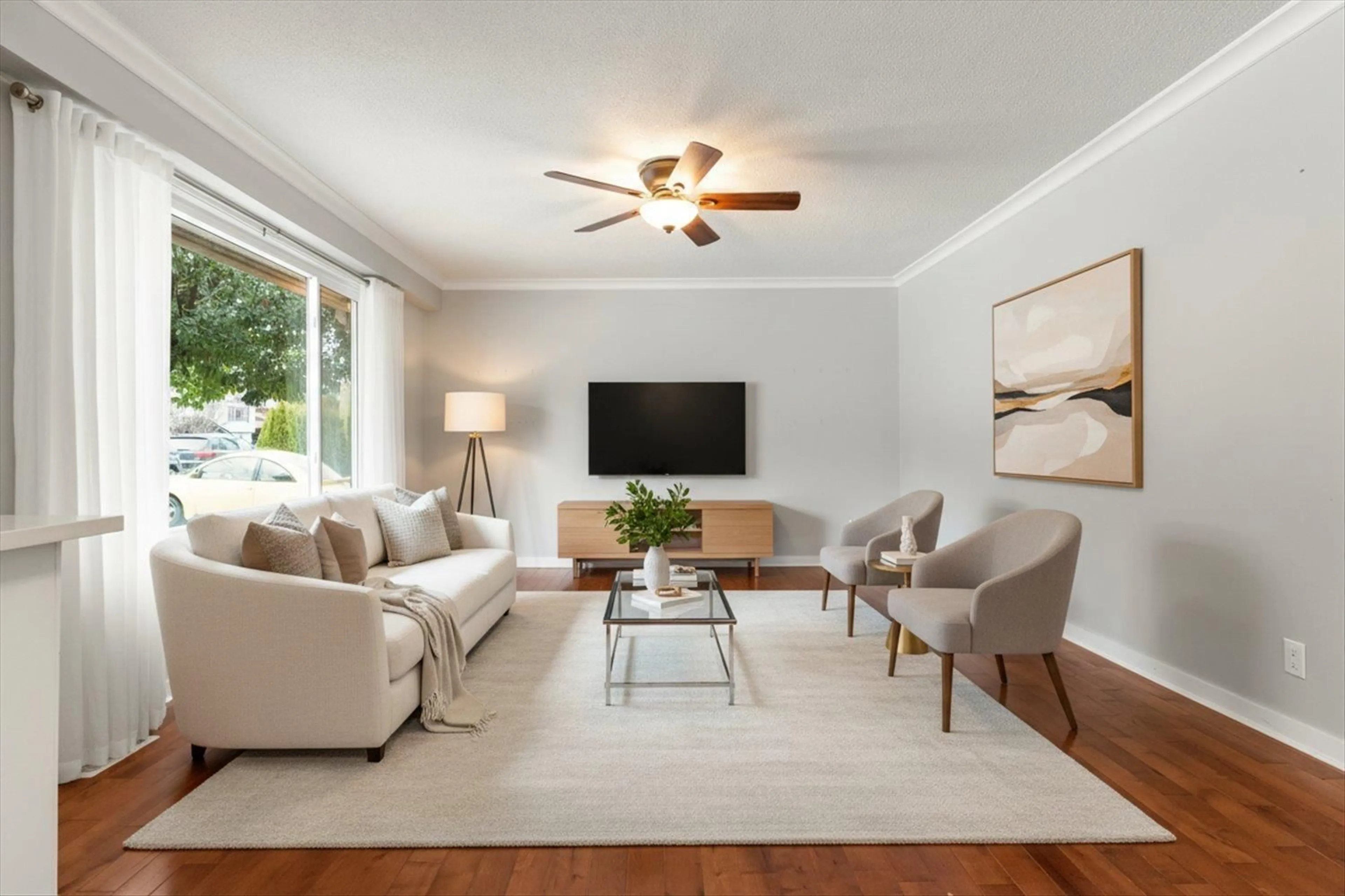 Living room with furniture, unknown for 7626 WREN STREET, Mission British Columbia V2V3C3