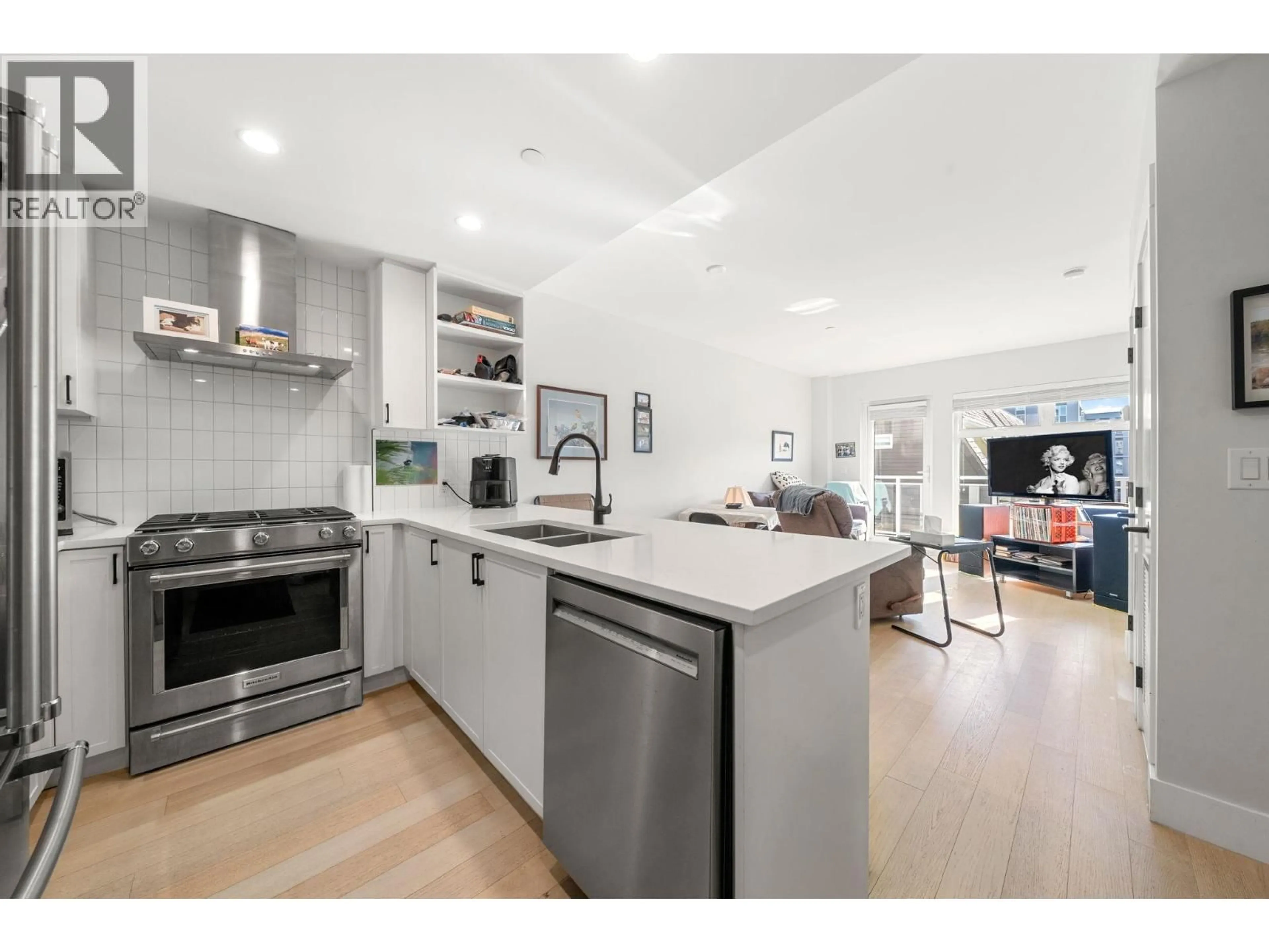 Open concept kitchen, unknown for 308 - 22226 BROWN AVENUE, Maple Ridge British Columbia V2X4R2