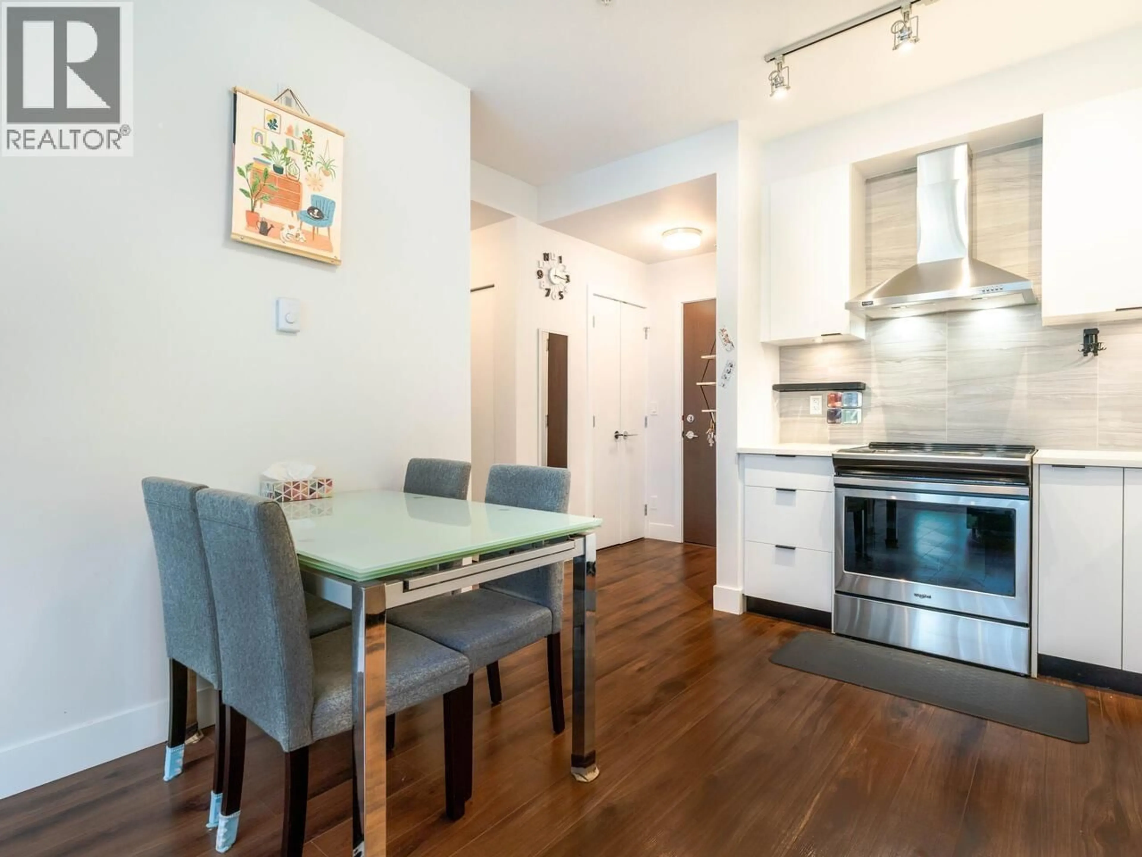 Open concept kitchen, wood/laminate floor for 361 - 5355 LANE STREET, Burnaby British Columbia V5H0H1