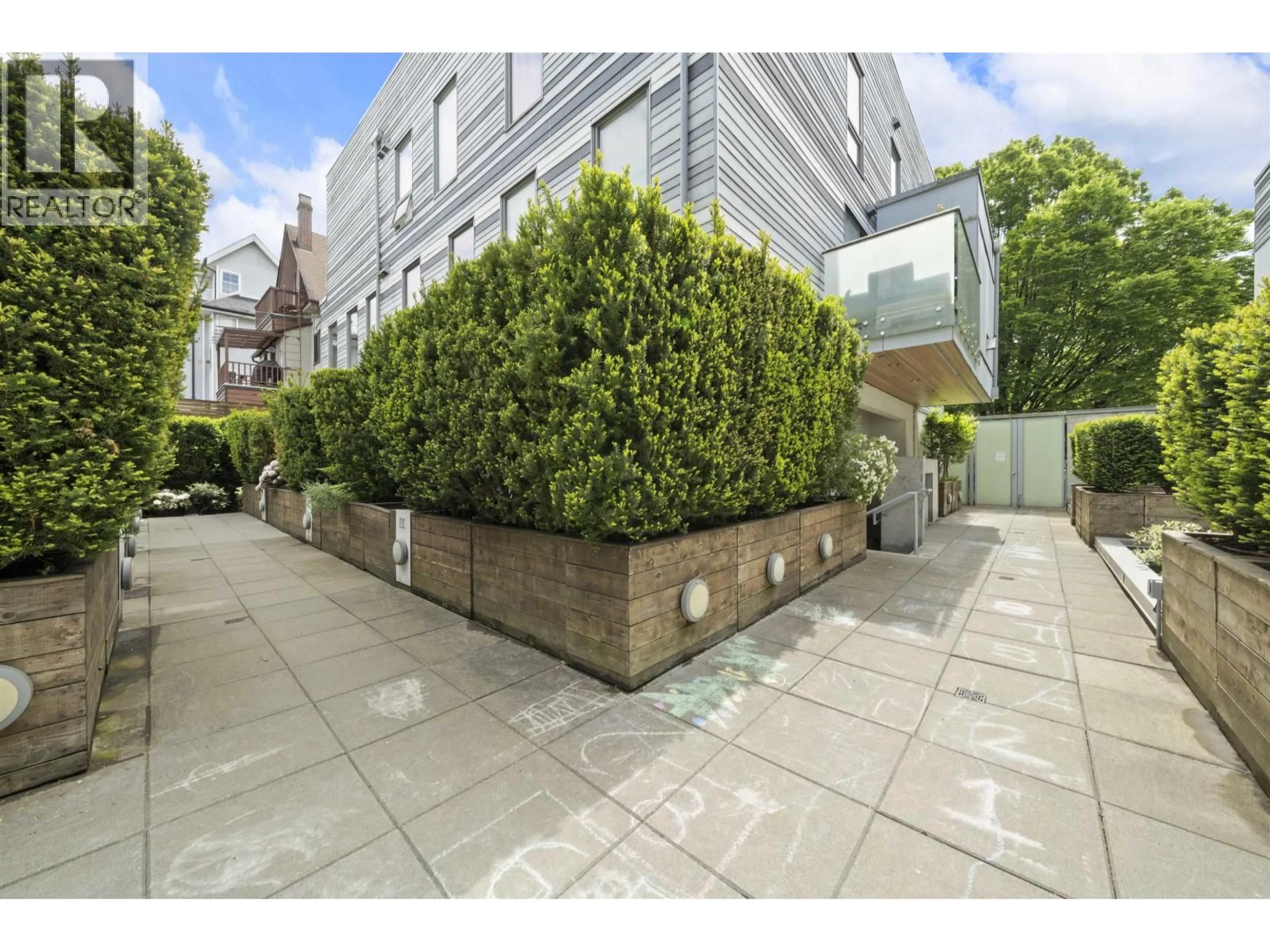 Patio, street for 1419 1ST AVENUE, Vancouver British Columbia V5N1A4