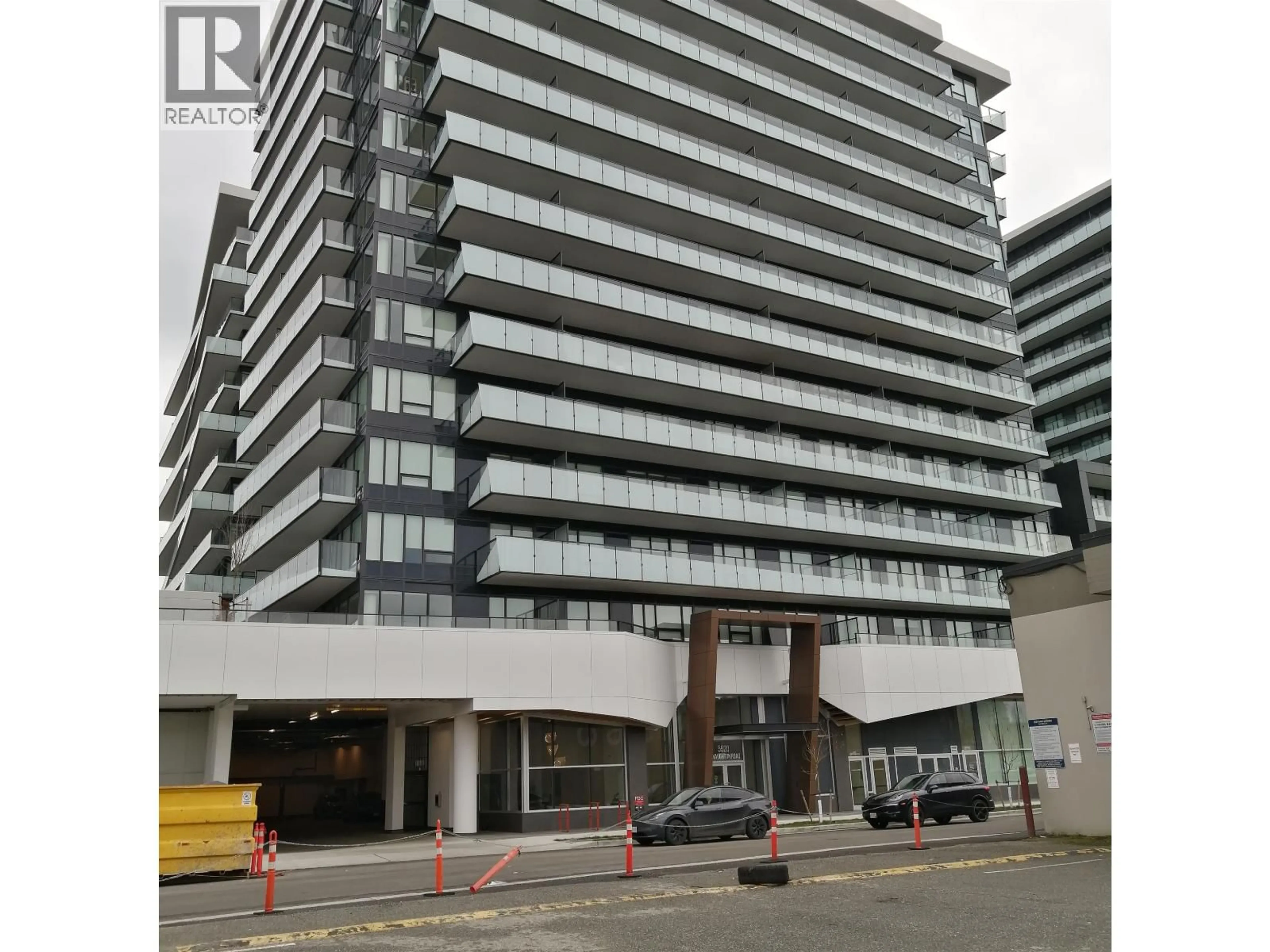 Indoor foyer for 1509 - 5520 MCNAUGHTON ROAD, Richmond British Columbia V6X0X5