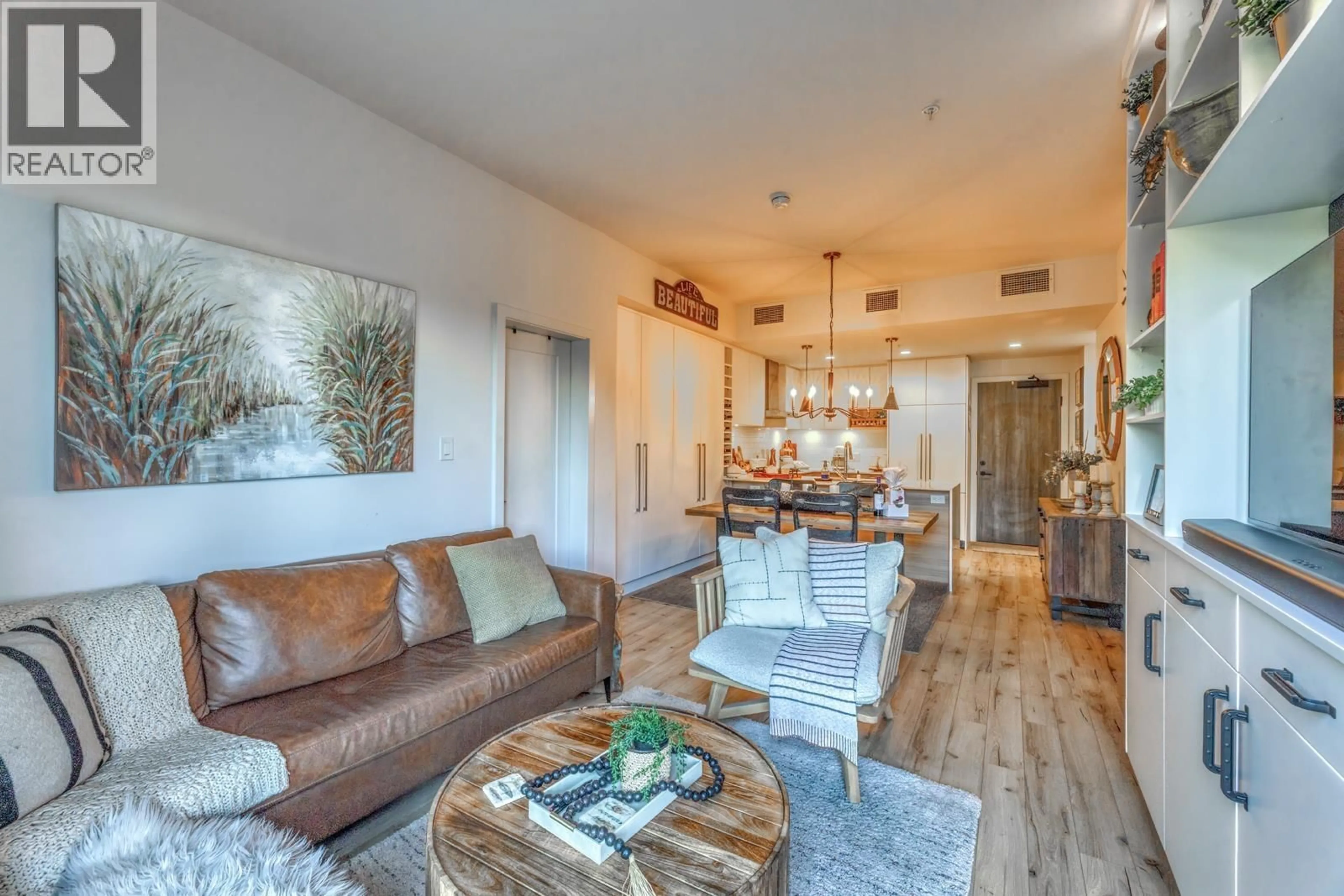 Living room with furniture, unknown for 518 - 55 KLAHANIE DRIVE, Port Moody British Columbia V3H0M9