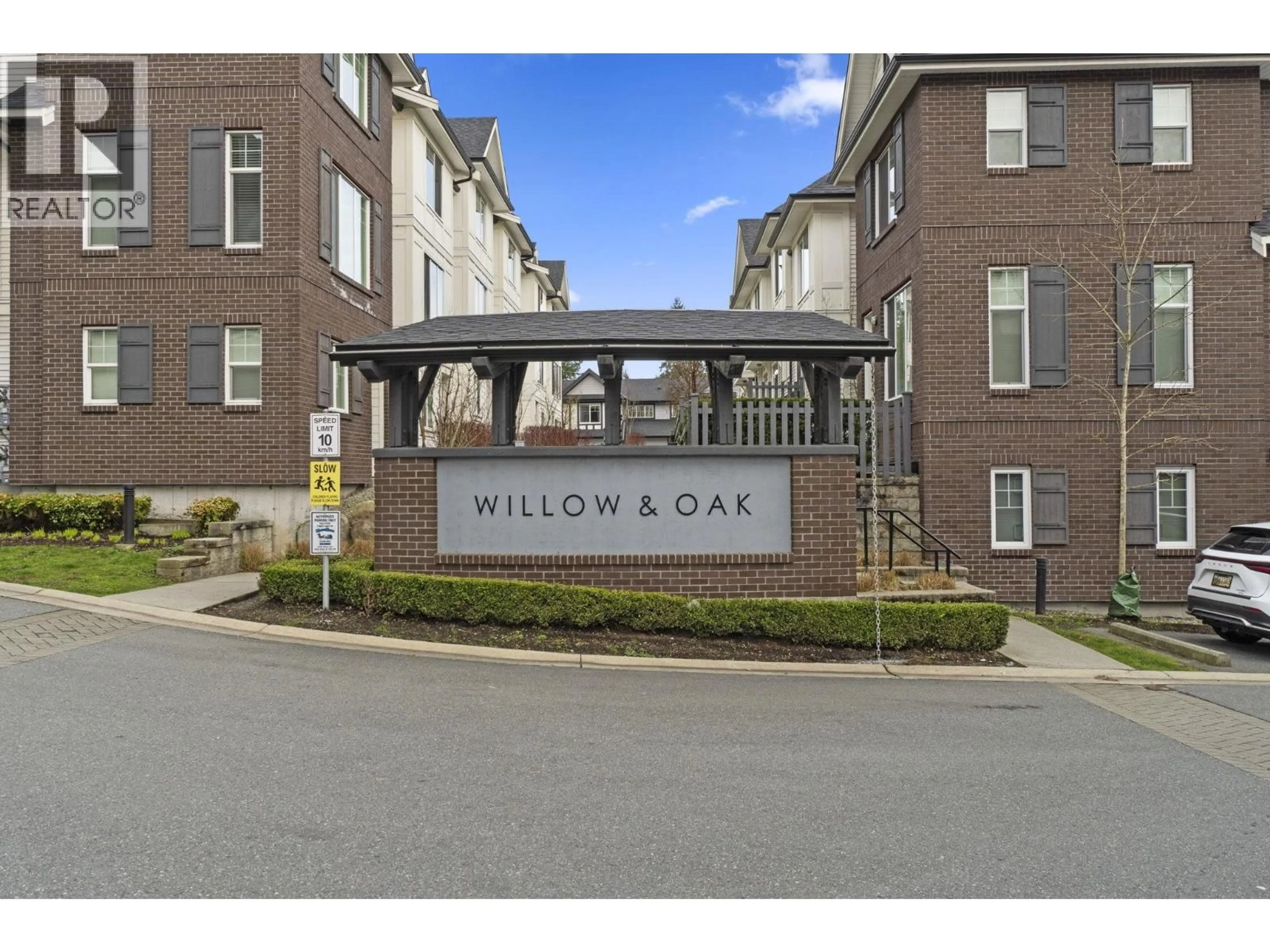 Indoor foyer for 53 - 11272 240 STREET, Maple Ridge British Columbia V2W0J8