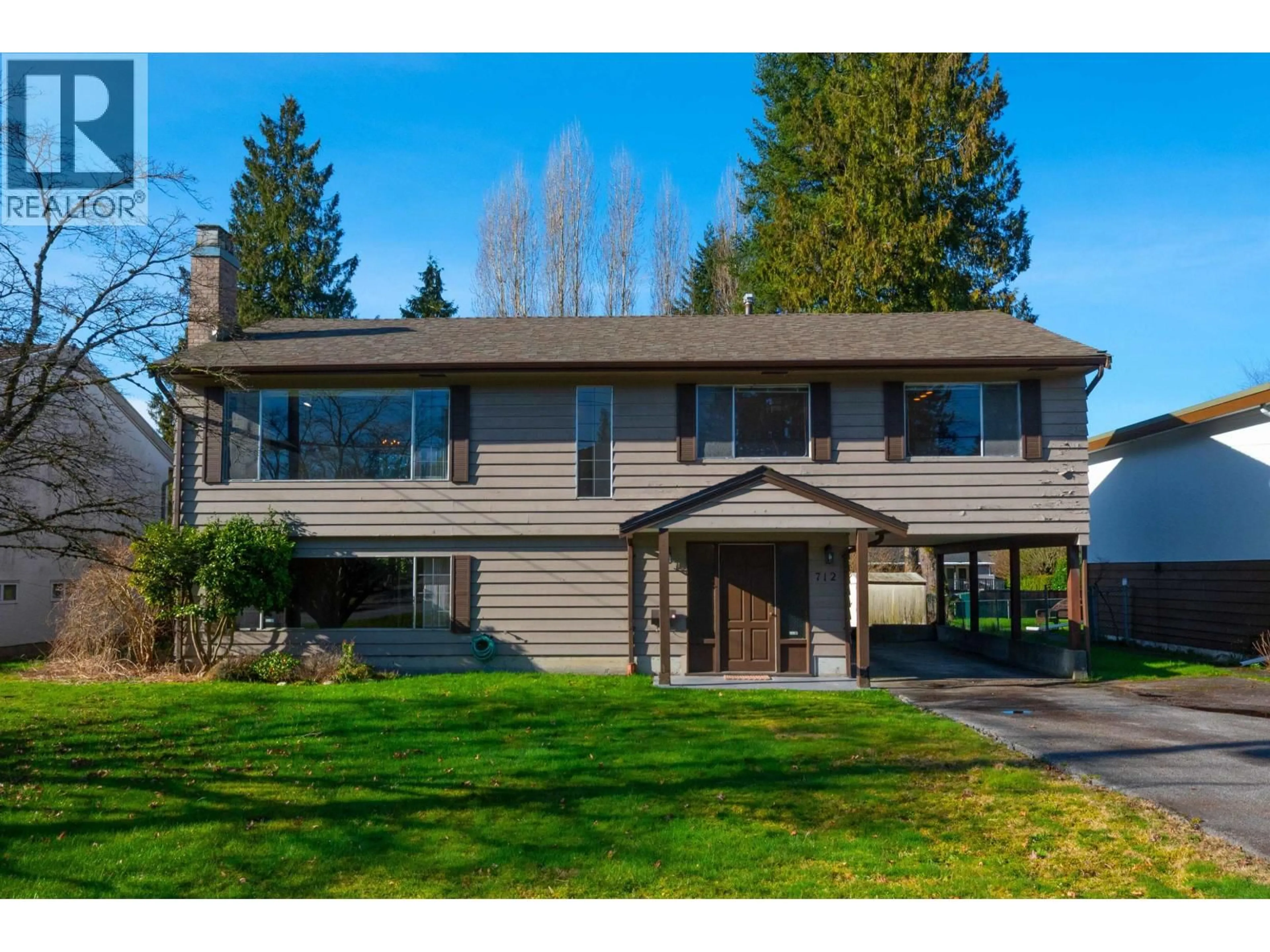 Home with vinyl exterior material, unknown for 712 MACINTOSH STREET, Coquitlam British Columbia V3J4Y7