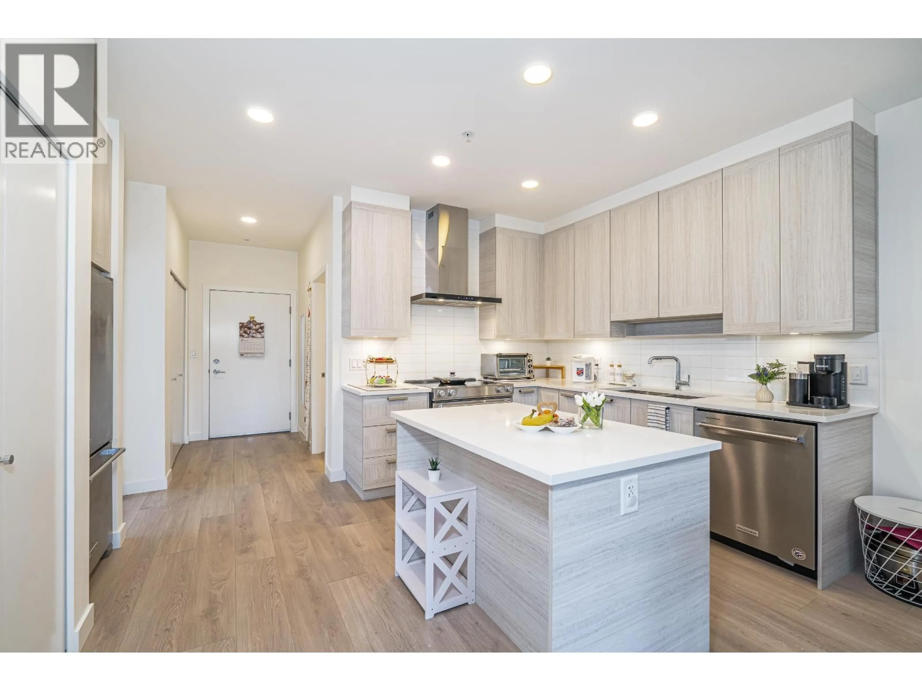 Open concept kitchen, unknown for 404 - 7169 14TH AVENUE, Burnaby British Columbia V3N0H6