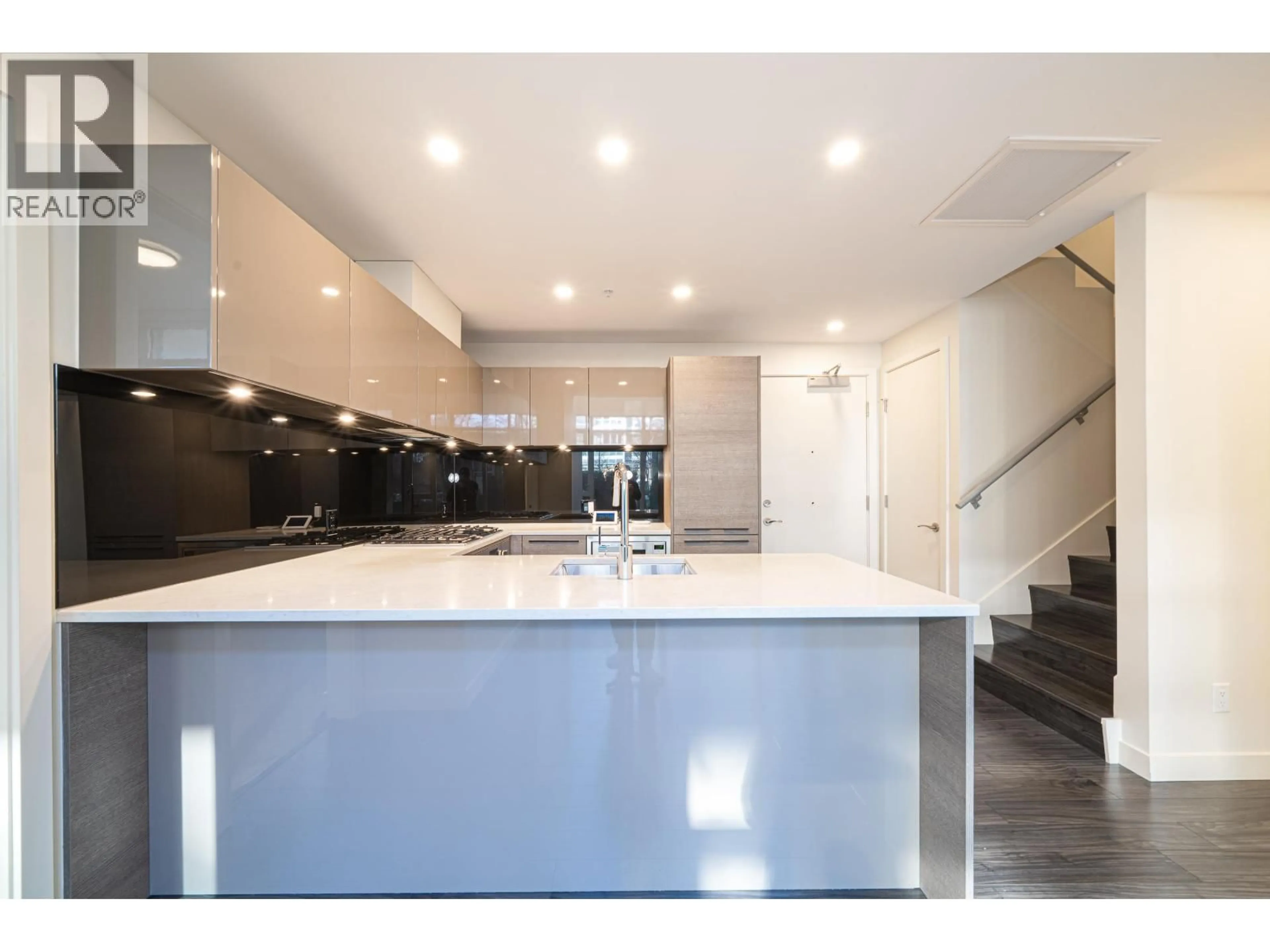 Open concept kitchen, ceramic/tile floor for TH1 - 6288 CASSIE AVENUE, Burnaby British Columbia V5H0H7