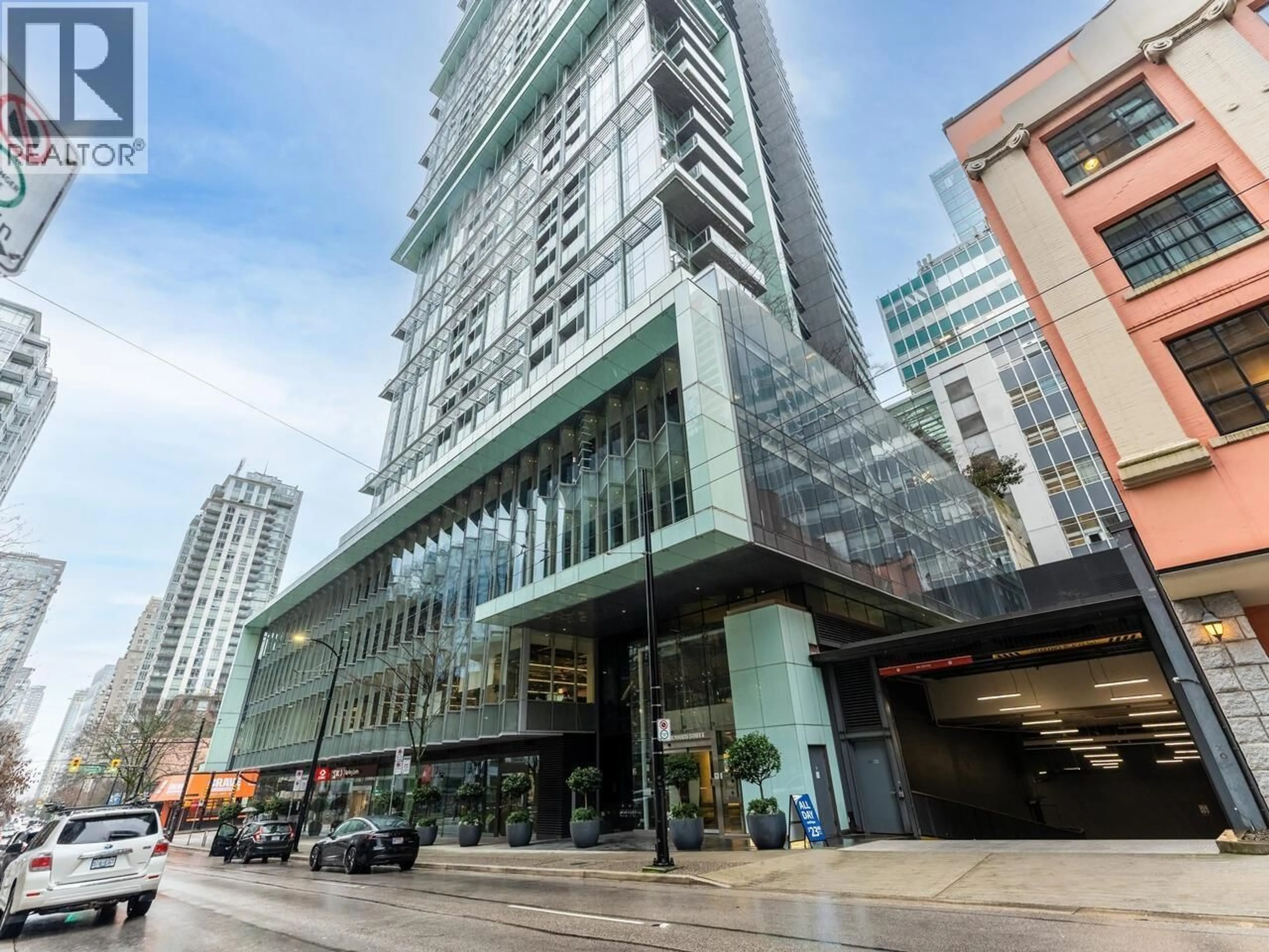 Indoor foyer for 2011 - 777 RICHARDS STREET, Vancouver British Columbia V6B0M6