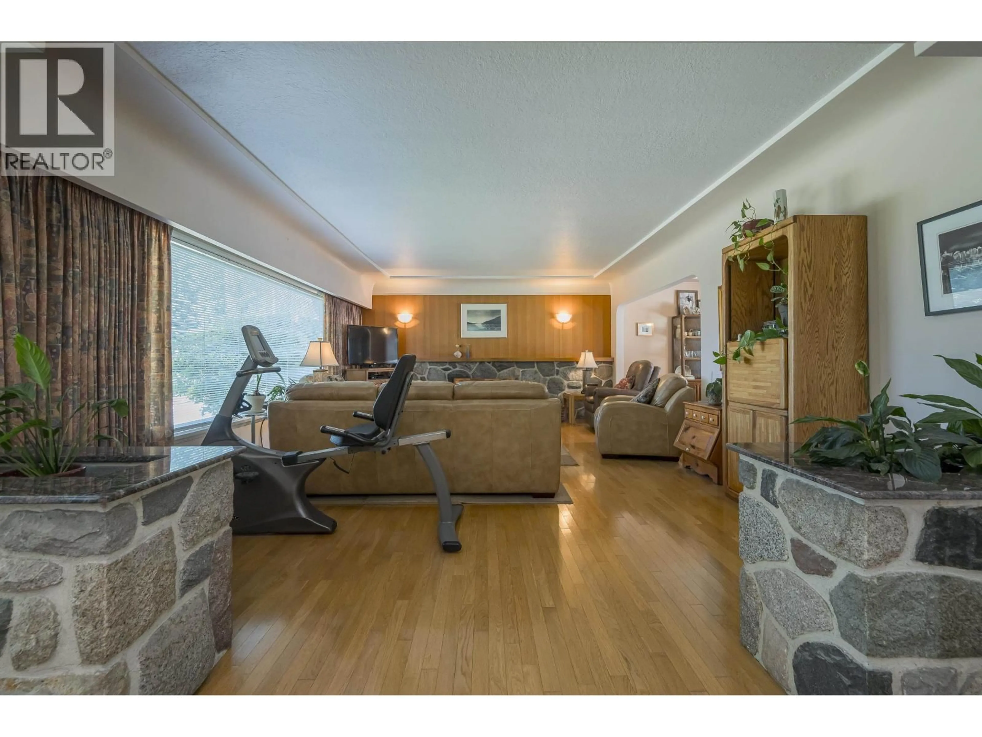 Unknown for 541 COCHRANE AVENUE, Coquitlam British Columbia V3J2A3