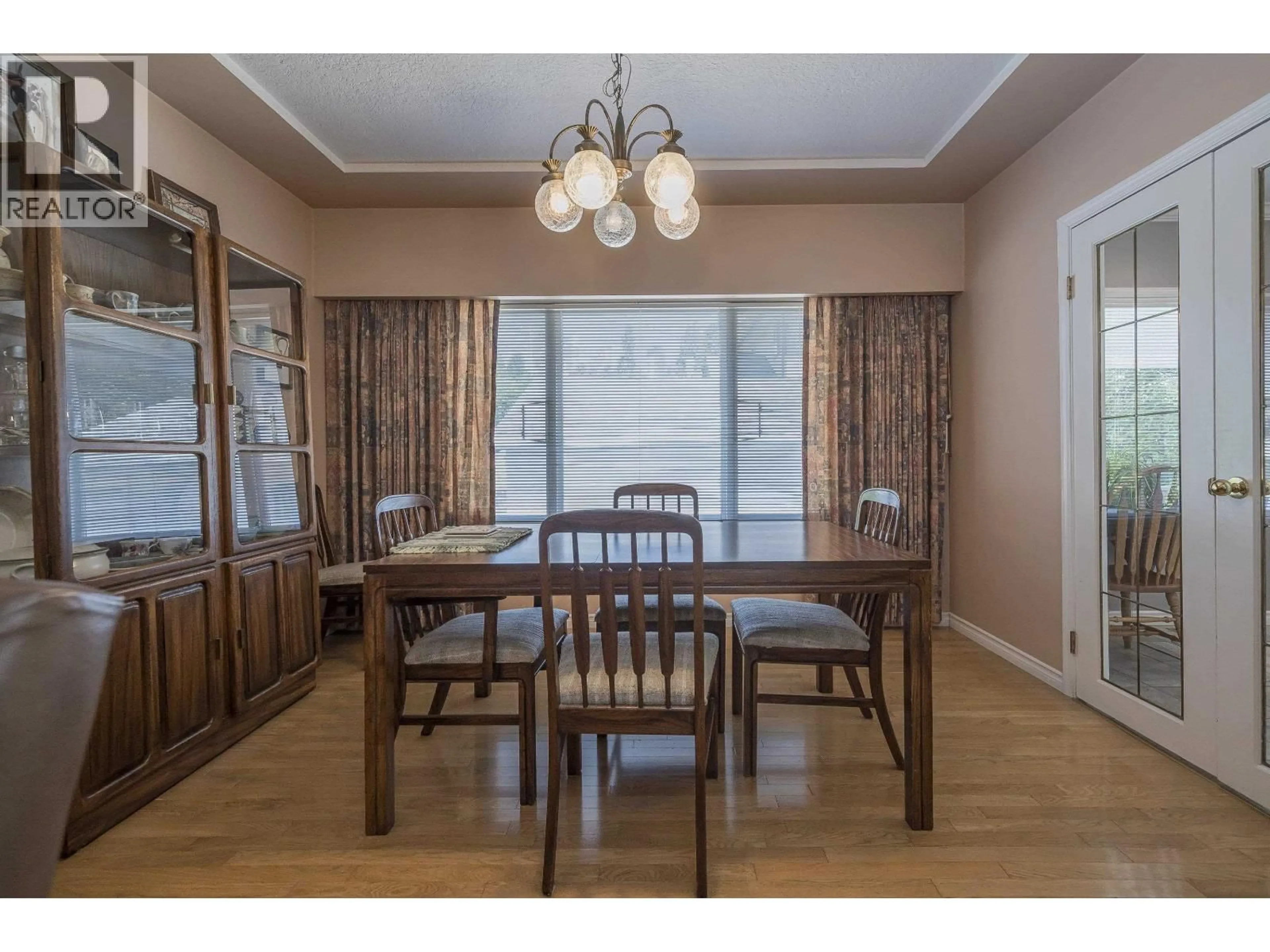 Dining room, wood/laminate floor for 541 COCHRANE AVENUE, Coquitlam British Columbia V3J2A3
