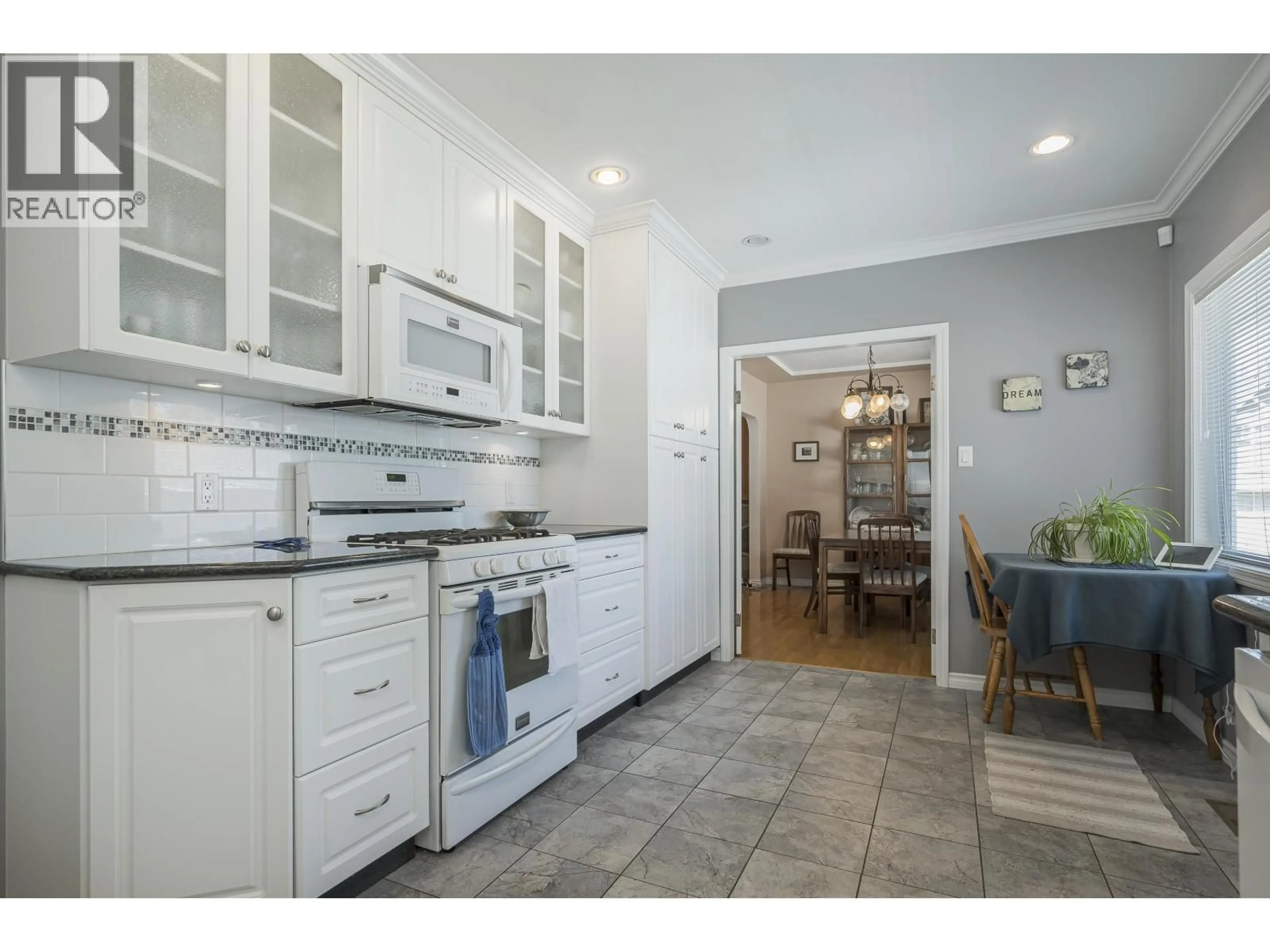 Open concept kitchen, ceramic/tile floor for 541 COCHRANE AVENUE, Coquitlam British Columbia V3J2A3