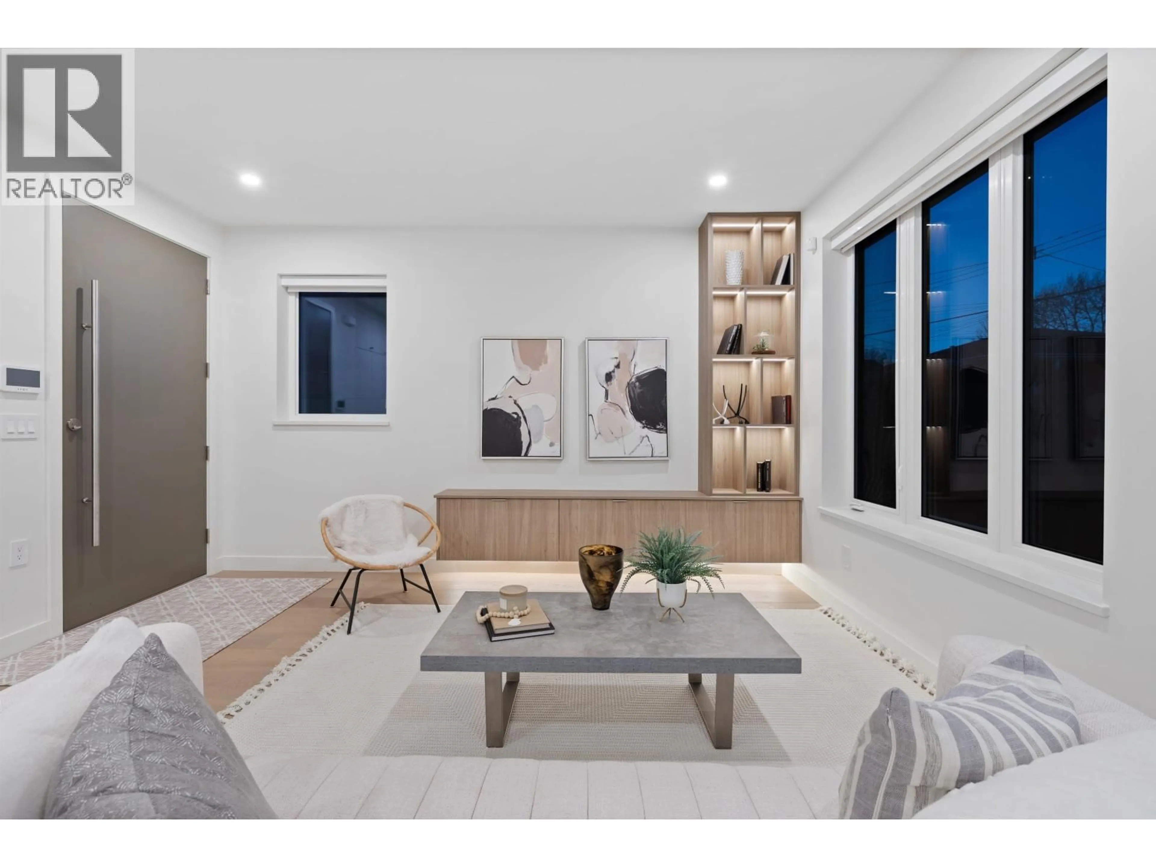 Unknown for 2 - 2253 GRANT STREET, Vancouver British Columbia V5L2Z6