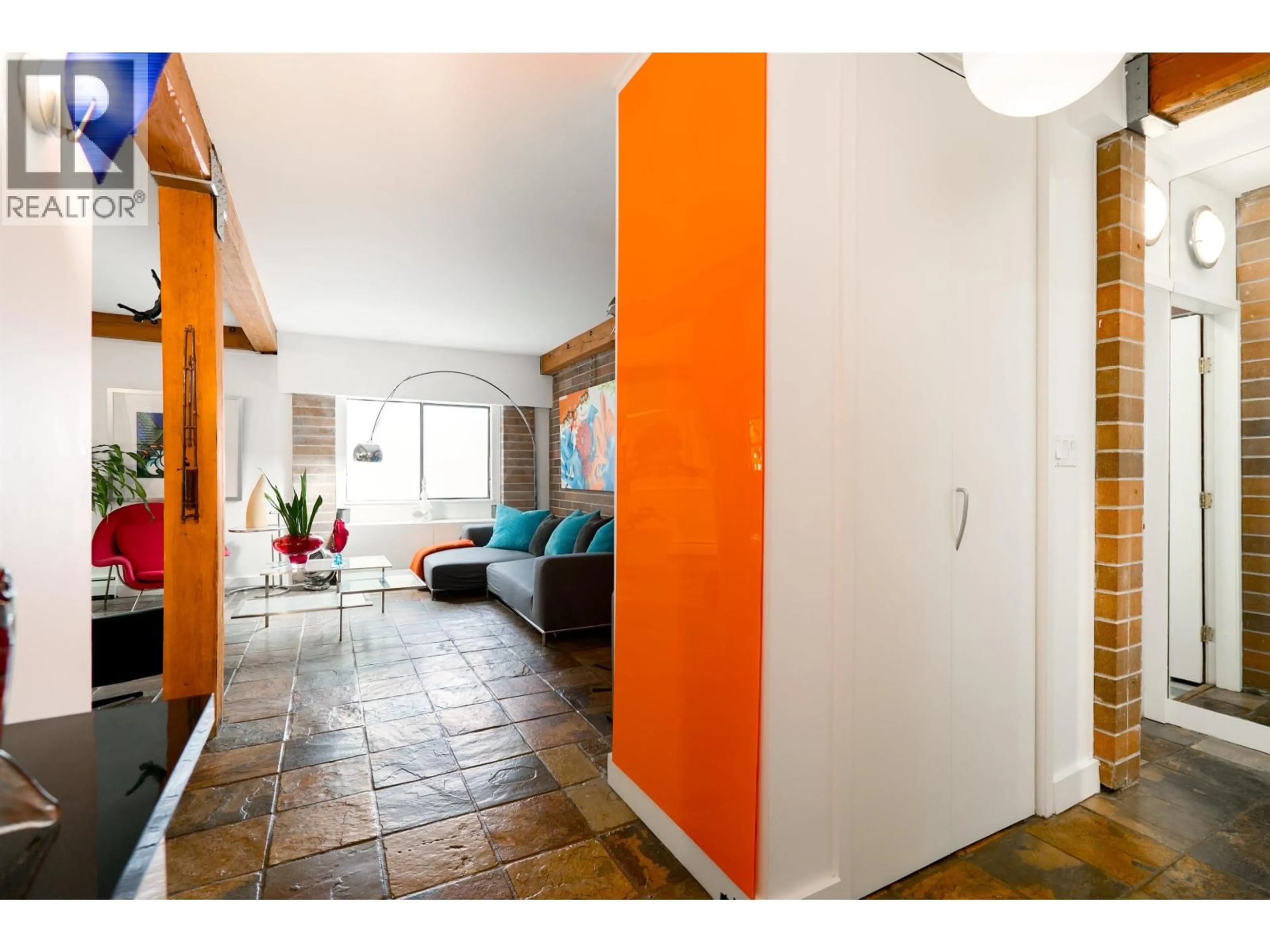 Indoor entryway for 202 - 1535 NELSON STREET, Vancouver British Columbia V6G1M2