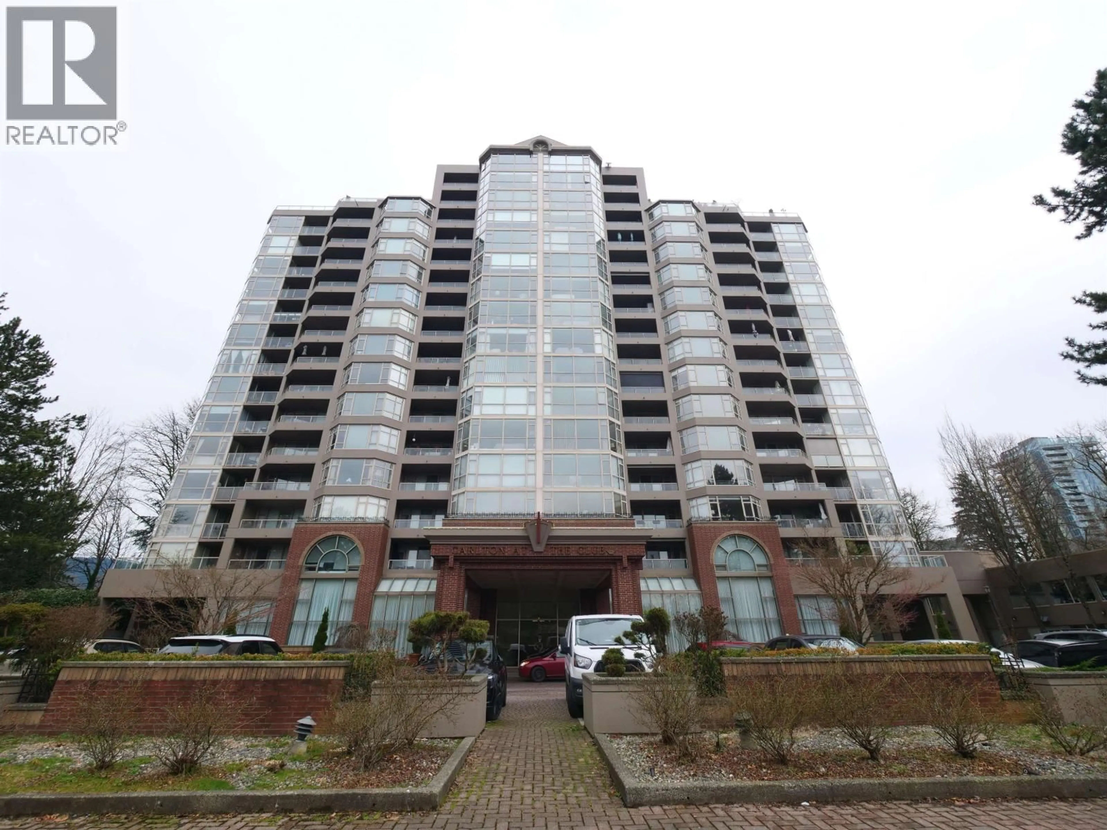 Indoor foyer for 1213 - 1327 KEITH ROAD, North Vancouver British Columbia V7J3T5