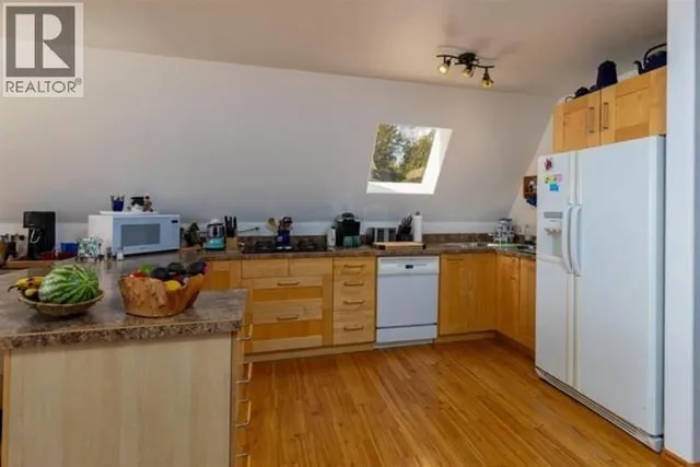 4685 LAKESIDE DRIVE, Terrace 4