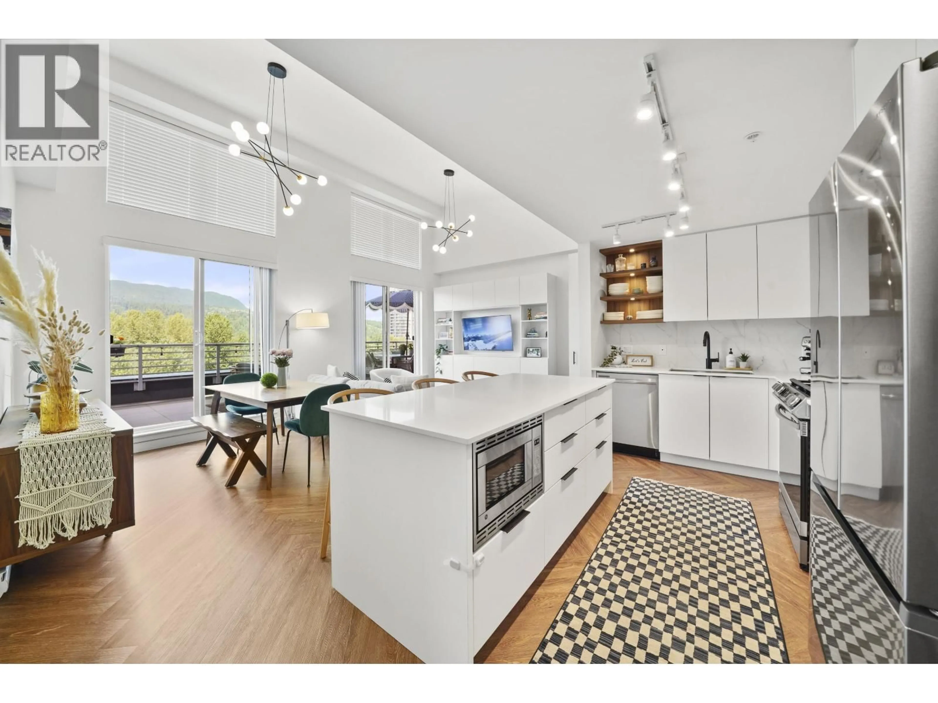 Open concept kitchen, unknown for 609 - 3229 ST JOHNS STREET, Port Moody British Columbia V3H0M4