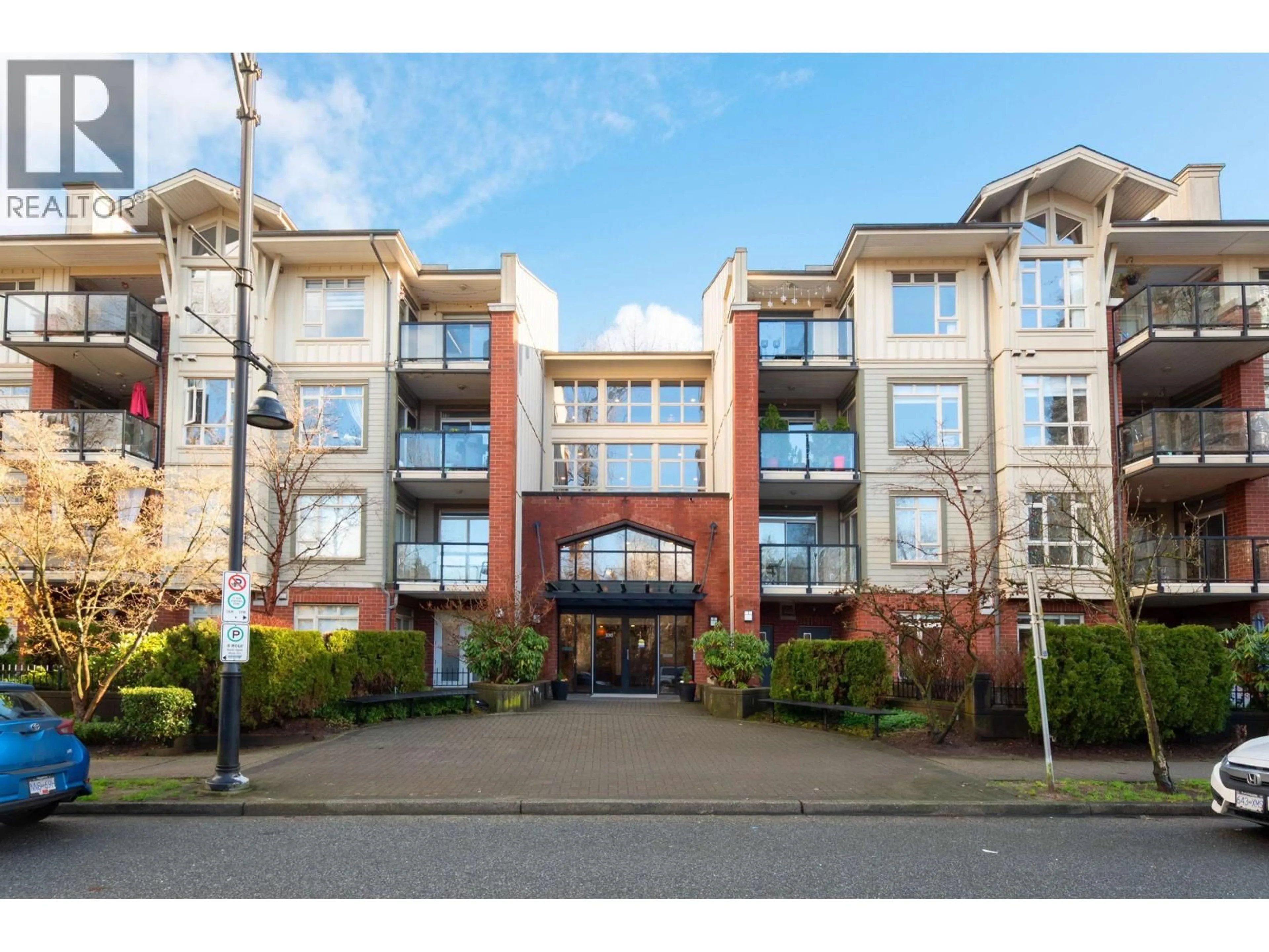 Unknown for 121 - 100 CAPILANO ROAD, Port Moody British Columbia V3H5M9