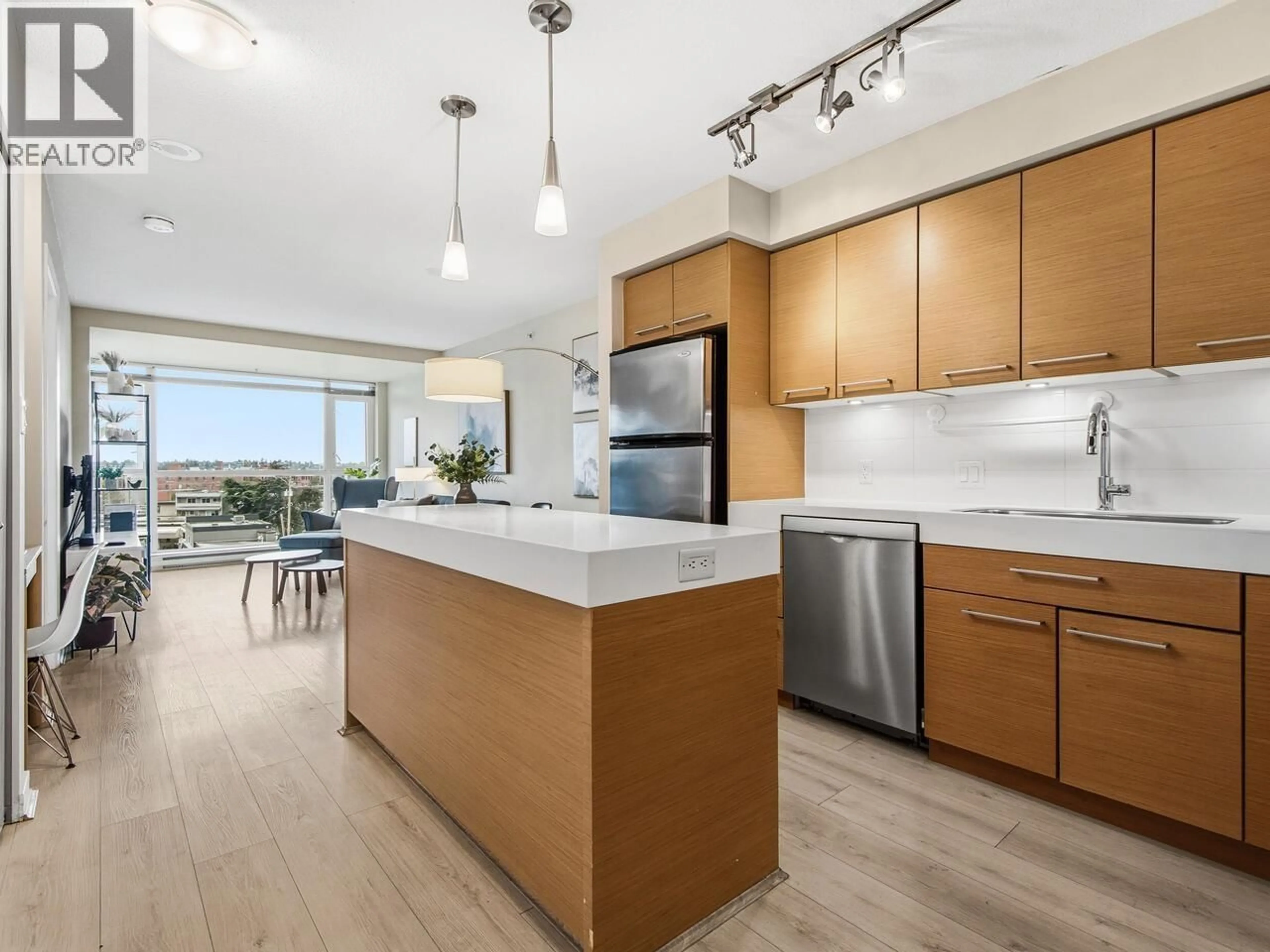 Open concept kitchen, unknown for 607 - 2770 SOPHIA STREET, Vancouver British Columbia V5T0A4