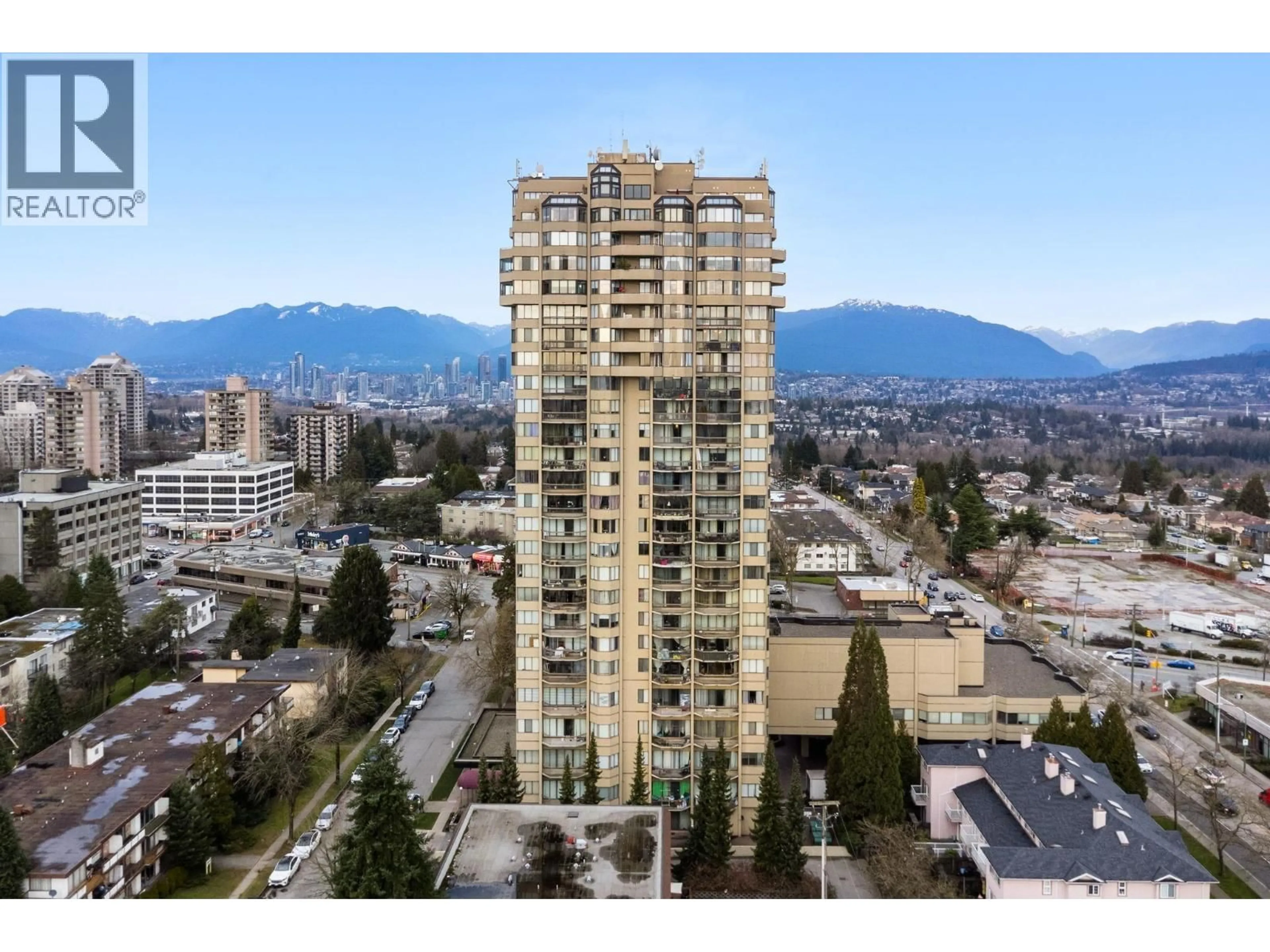A pic from outside/outdoor area/front of a property/back of a property/a pic from drone, city buildings view from balcony for 1501 - 6540 BURLINGTON AVENUE, Burnaby British Columbia V5H4G3