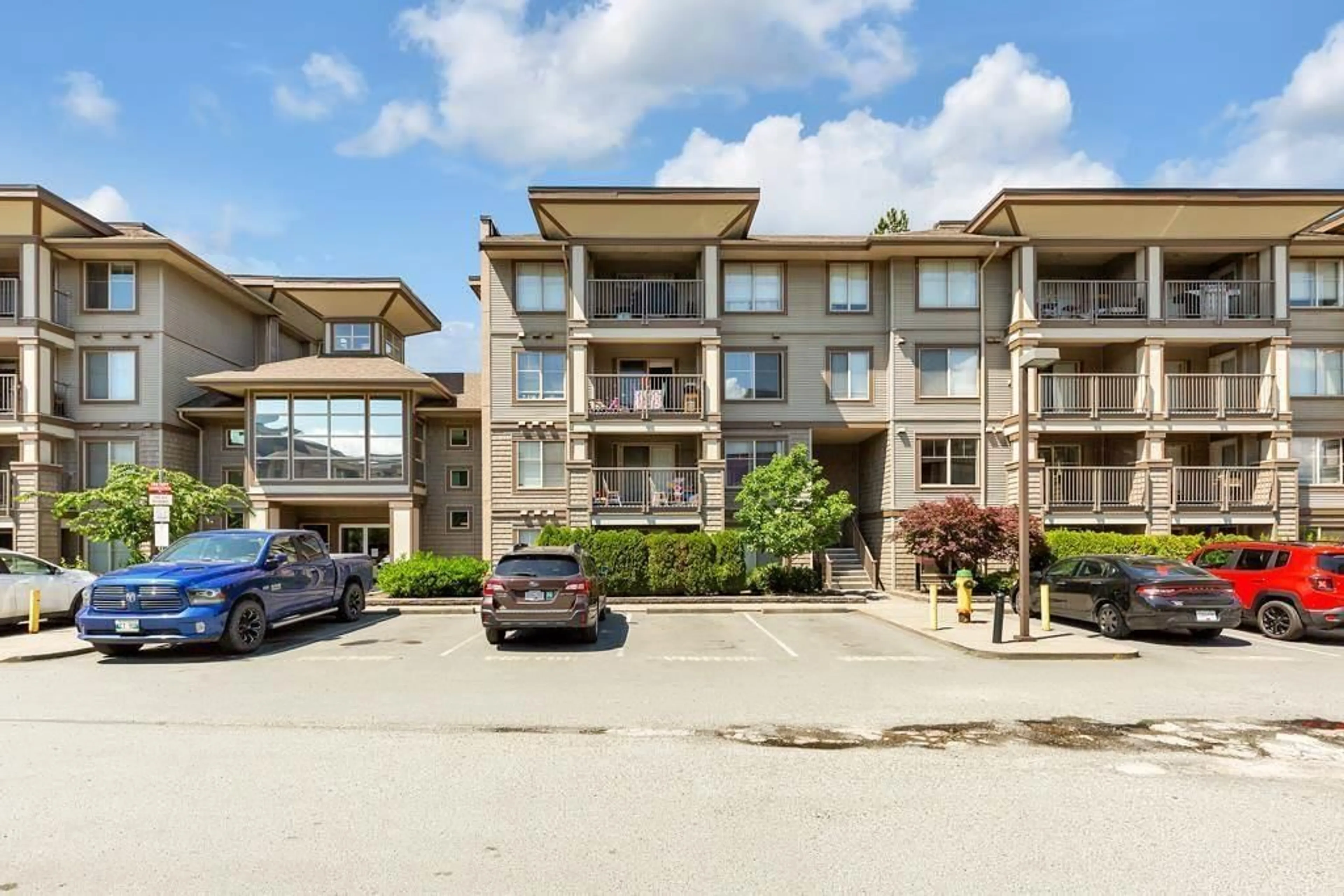 A pic from outside/outdoor area/front of a property/back of a property/a pic from drone, unknown for 214 - 45567 YALE ROAD, Chilliwack British Columbia V2P0B2