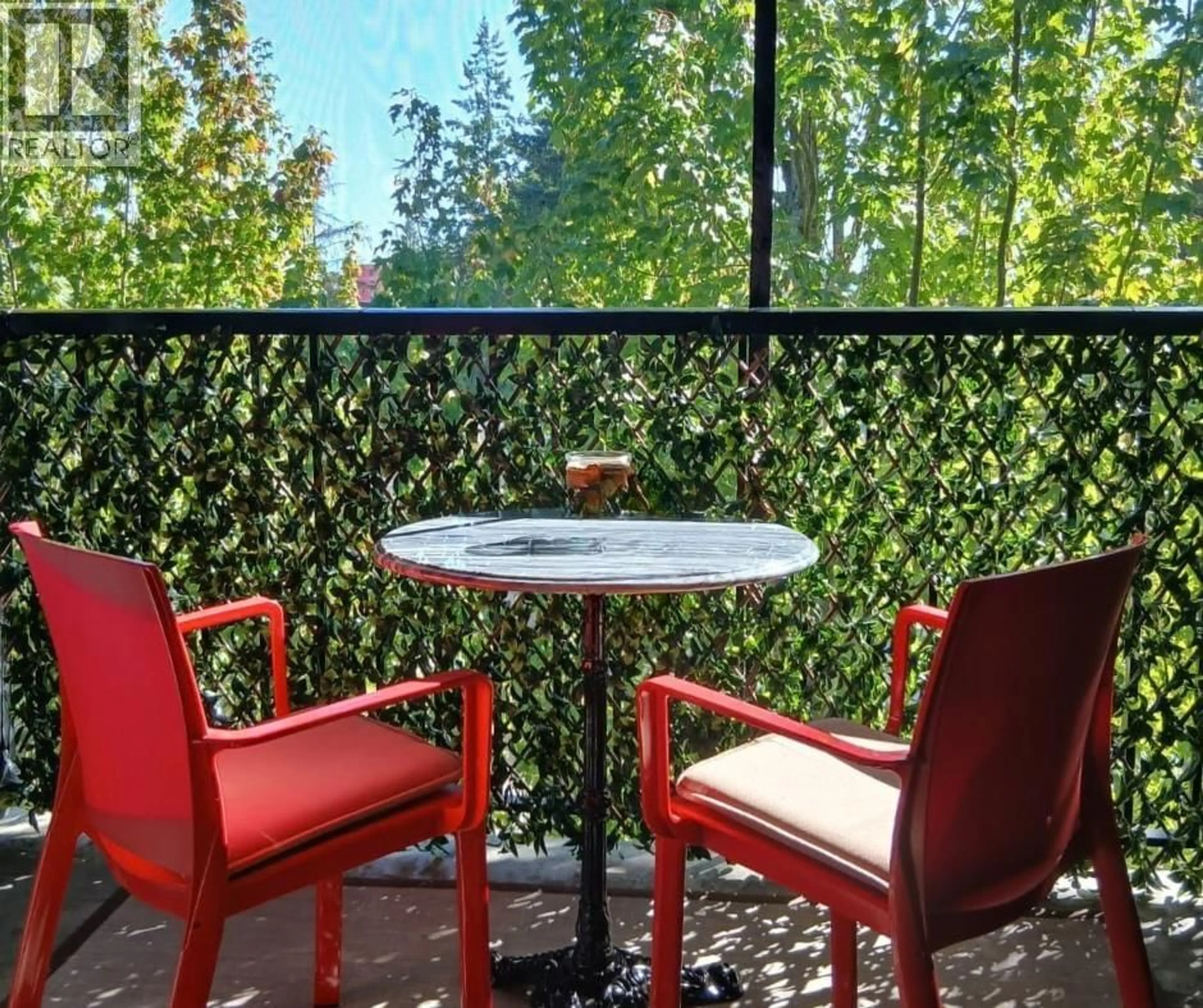 Patio, forest/trees view for 404 - 5631 INLET AVENUE, Sechelt British Columbia V7Z0J1