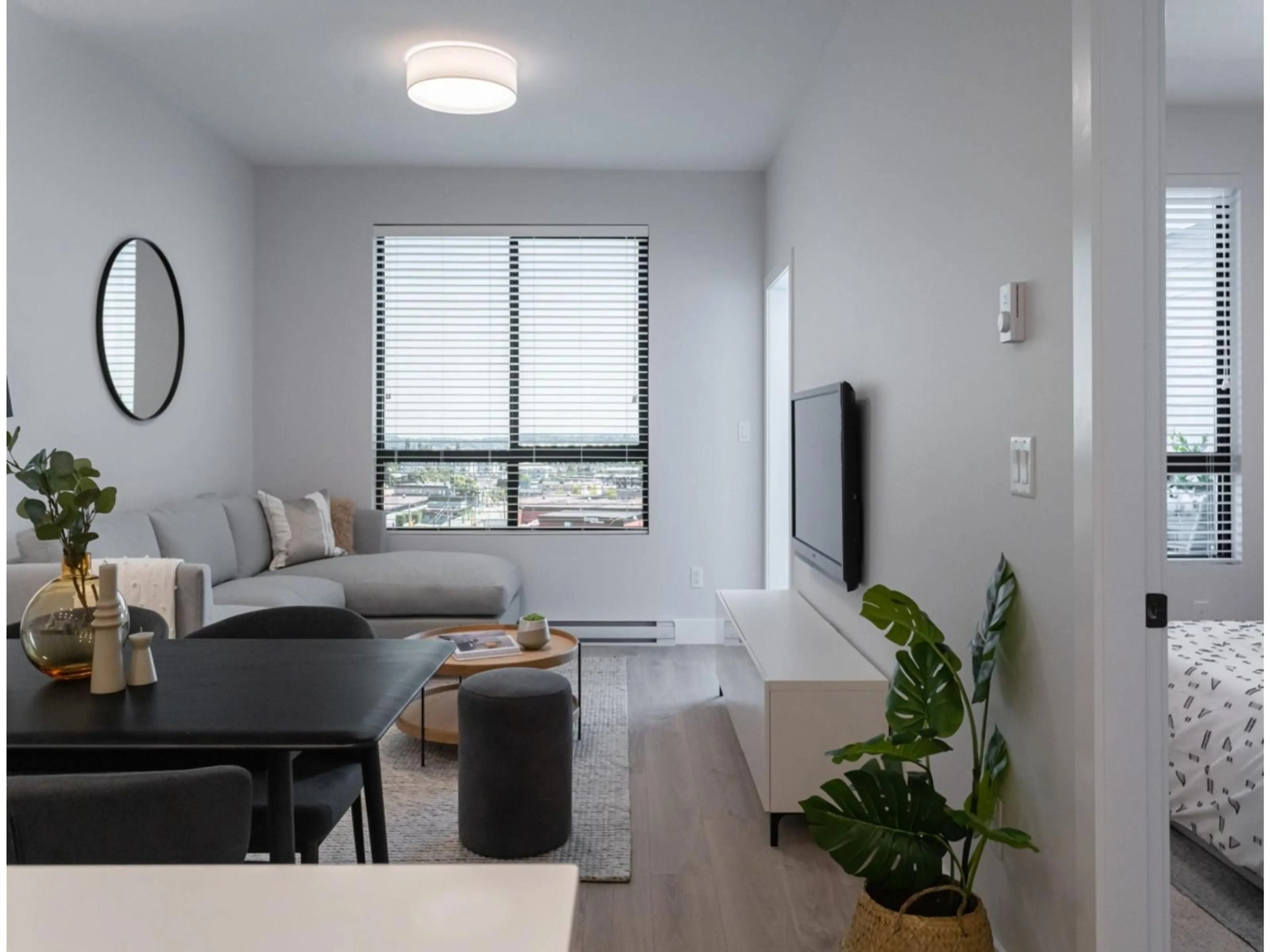 Living room with furniture, unknown for 613 - 13458 95 AVENUE, Surrey British Columbia V3V0H1