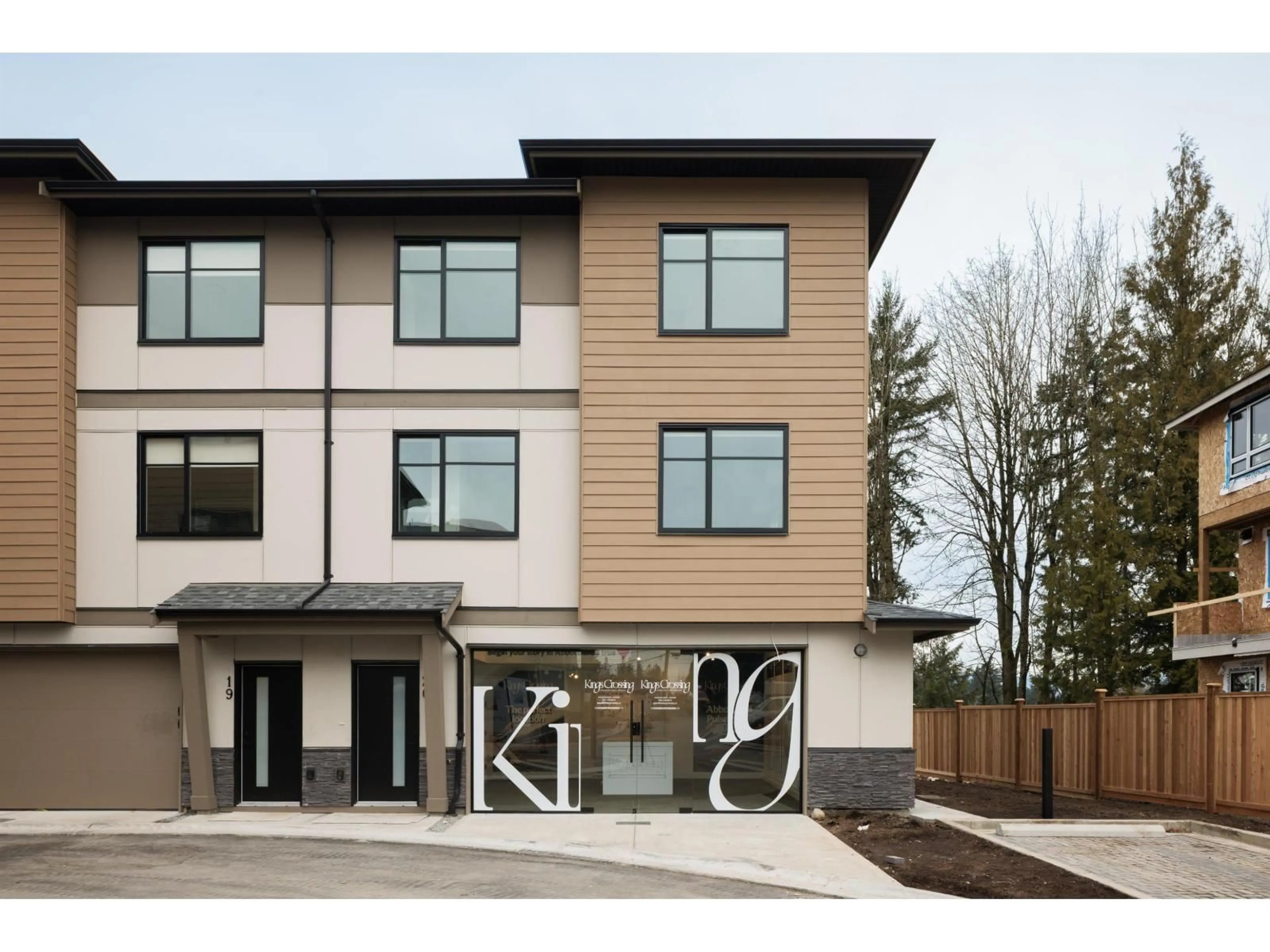Home with vinyl exterior material, unknown for 14 - 1641 KING CRESCENT, Abbotsford British Columbia V2S7M7