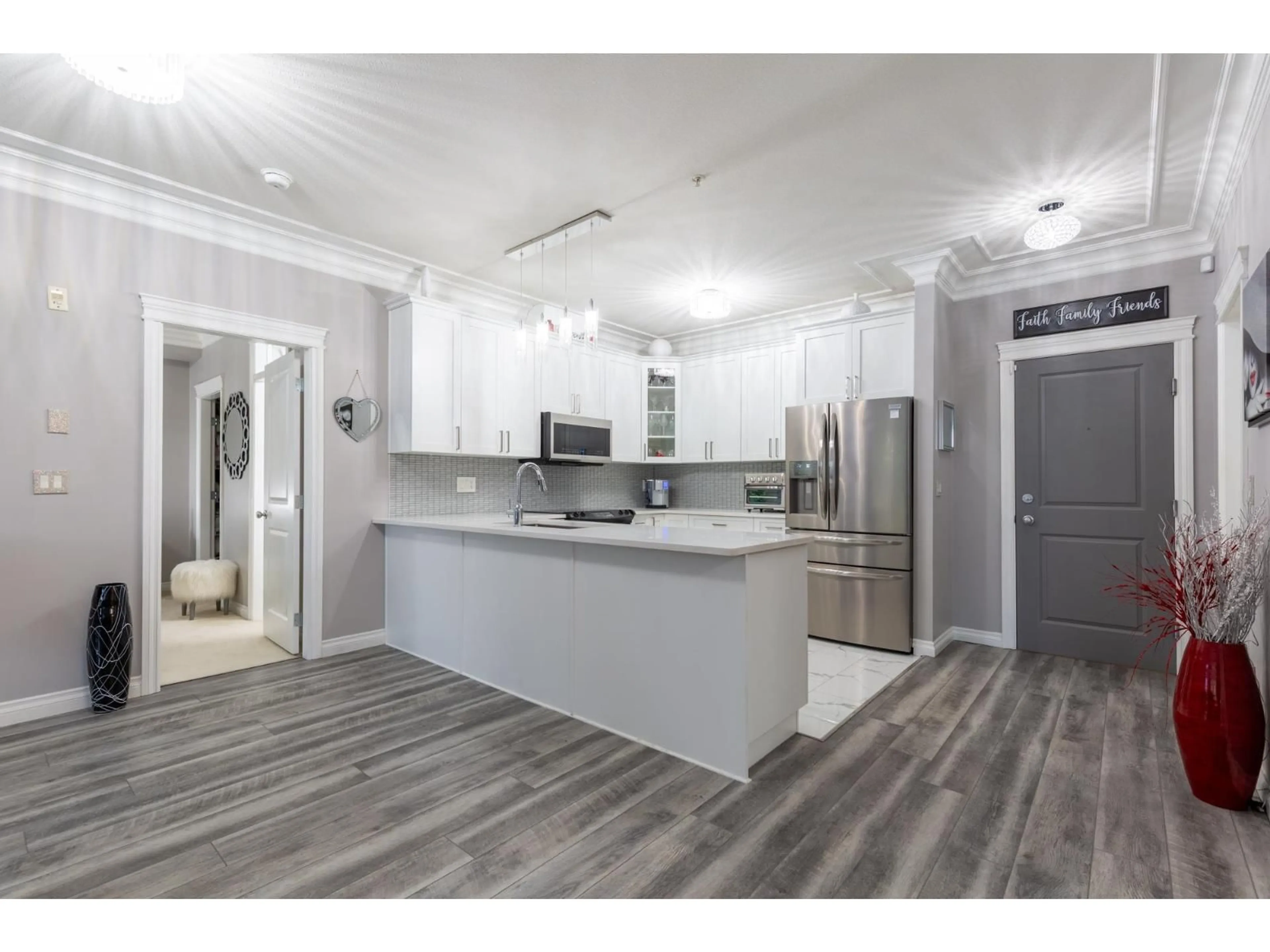 Open concept kitchen, unknown for 316 - 32729 GARIBALDI DRIVE, Abbotsford British Columbia V2T0A6