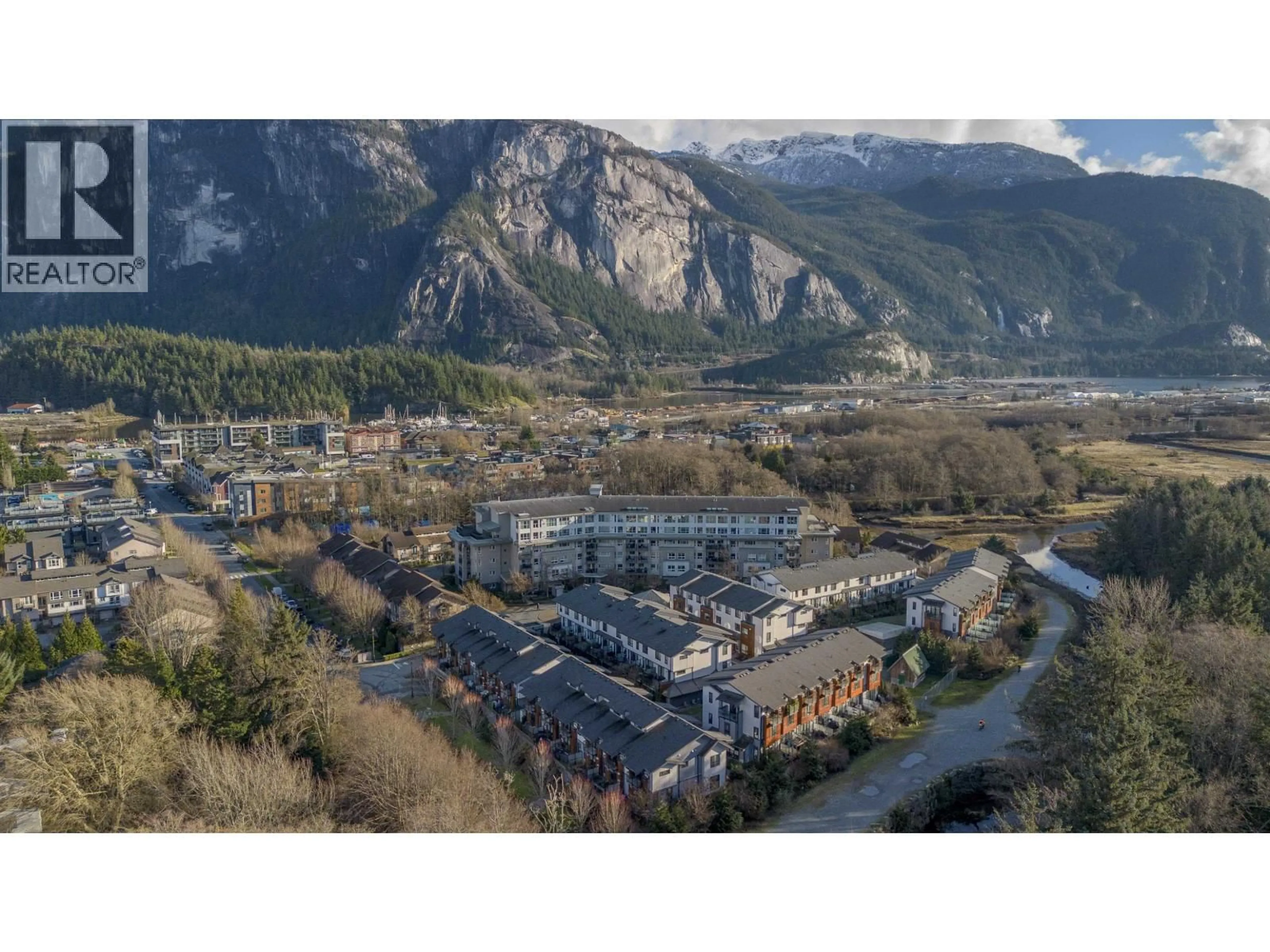 A pic from outside/outdoor area/front of a property/back of a property/a pic from drone, mountain view for 40 - 1188 MAIN STREET, Squamish British Columbia V8B0Z3