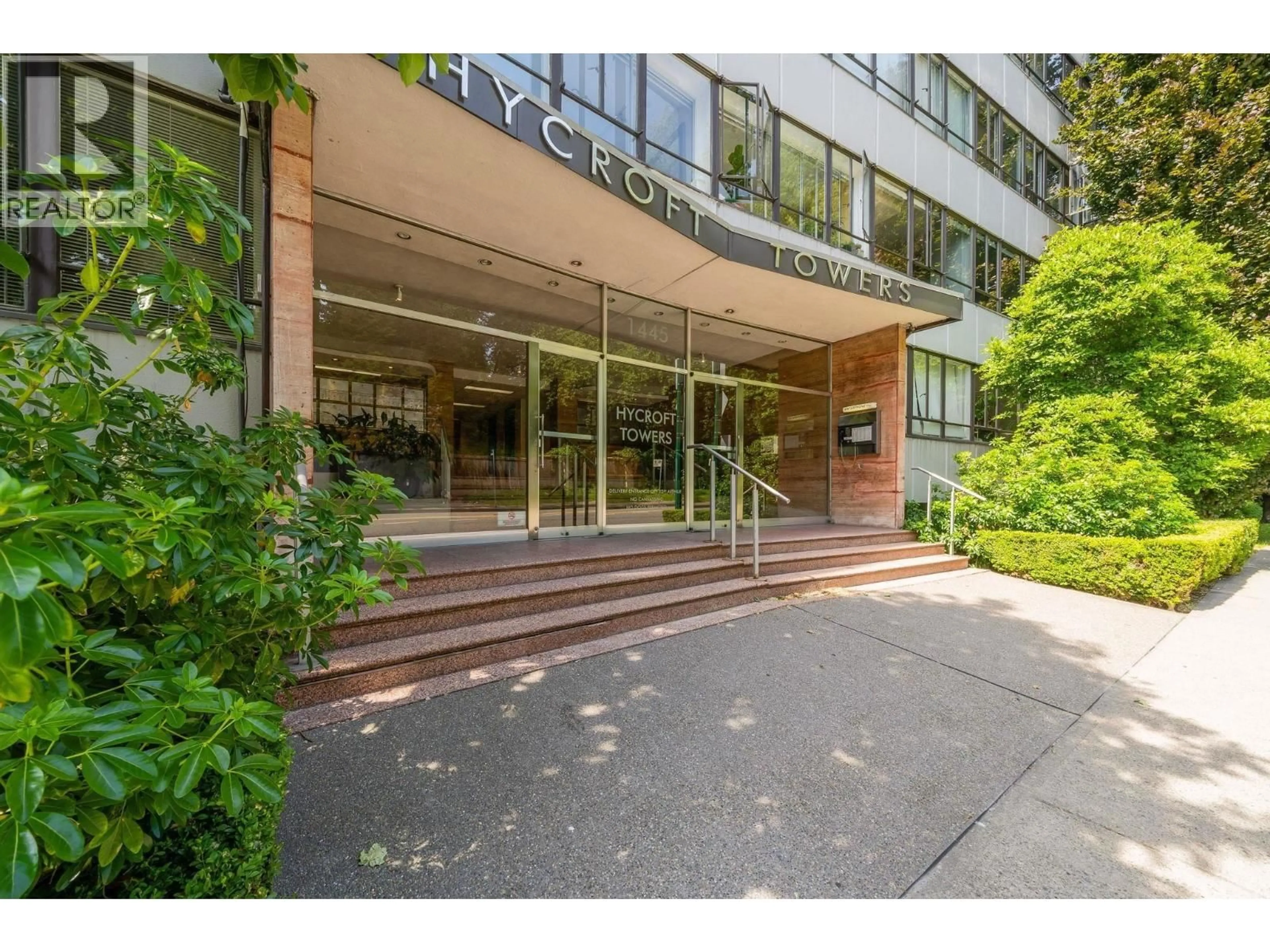 Indoor foyer for 320 - 1445 MARPOLE AVENUE, Vancouver British Columbia V6H1S5