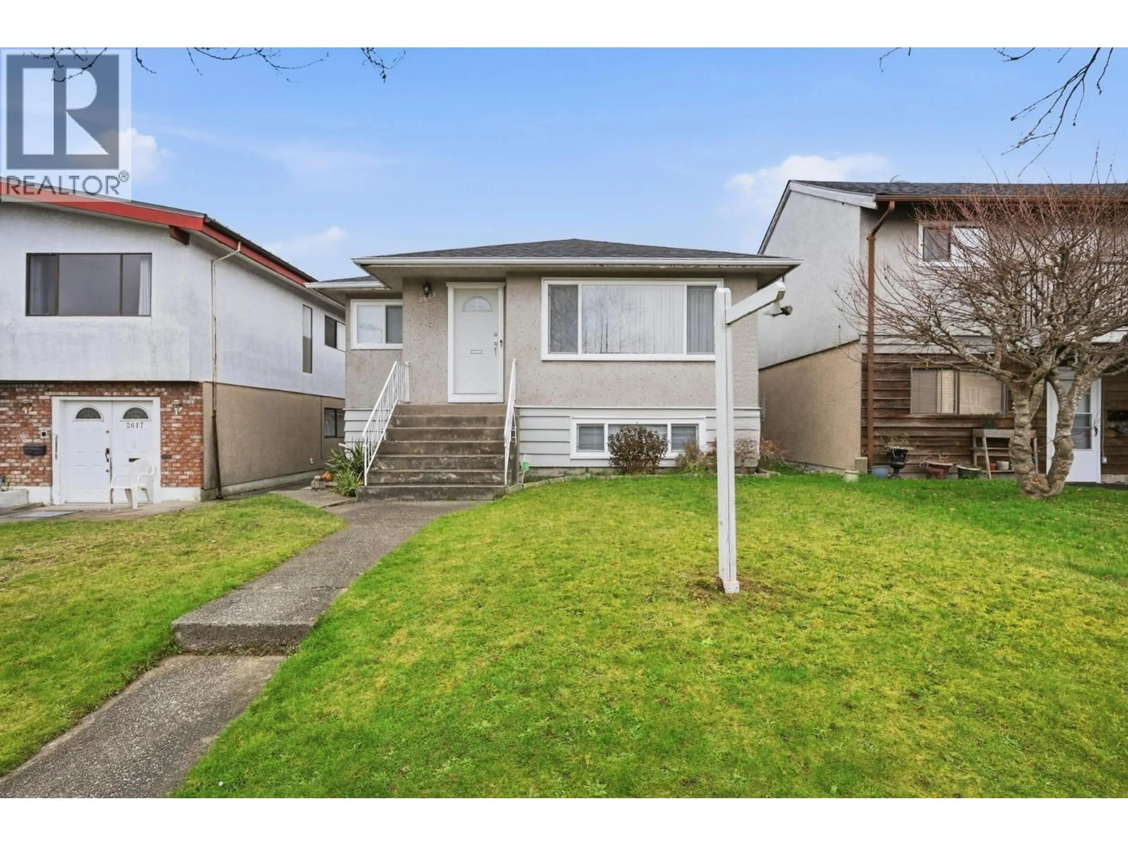 A pic from outside/outdoor area/front of a property/back of a property/a pic from drone, street for 2625 21ST AVENUE, Vancouver British Columbia V5M4E8