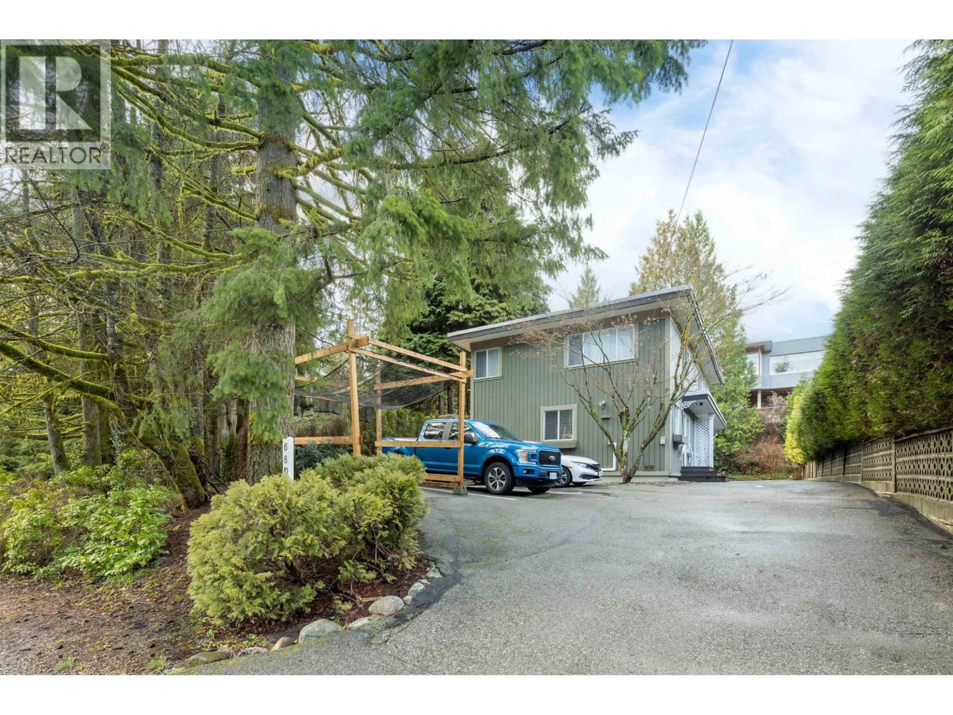 Unknown for 8 GLENMORE DRIVE, West Vancouver British Columbia V7S1A4