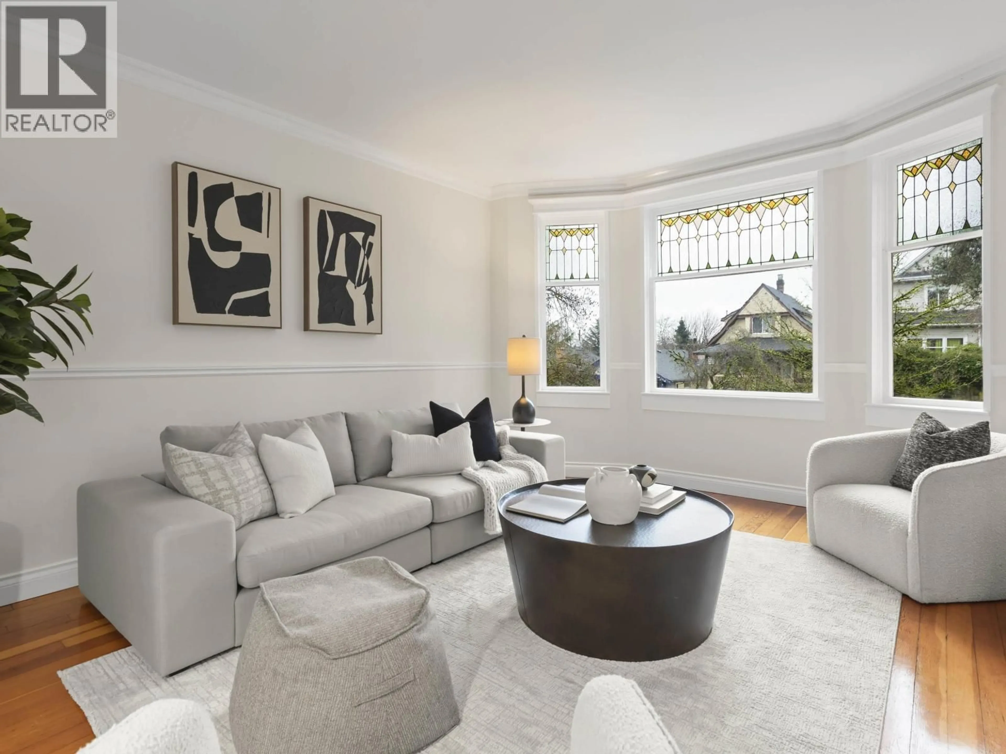 Living room with furniture, unknown for 829 14TH AVENUE, Vancouver British Columbia V5T2N5