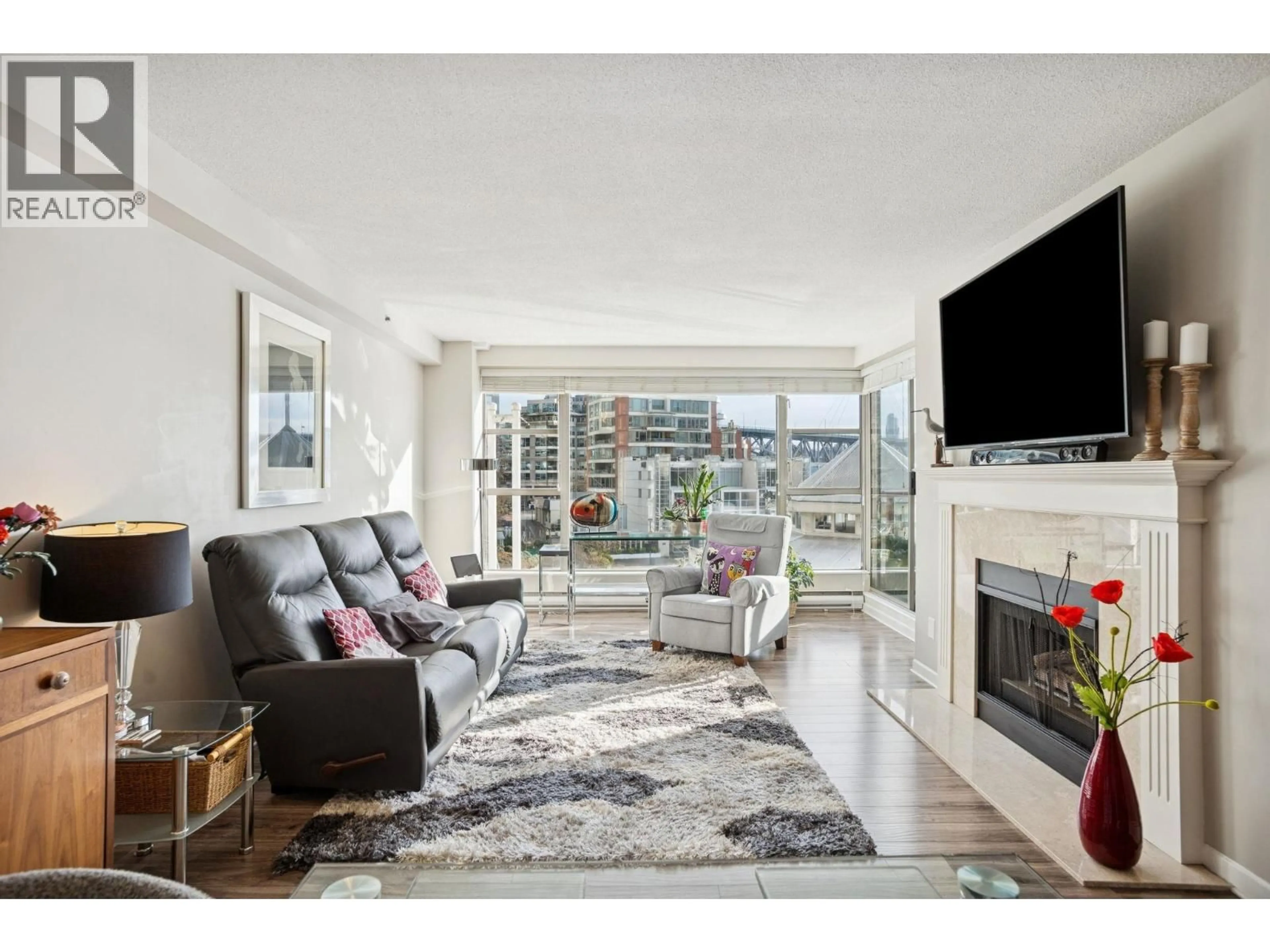 Living room with furniture, unknown for 203 - 1008 BEACH AVENUE, Vancouver British Columbia V6E1T7