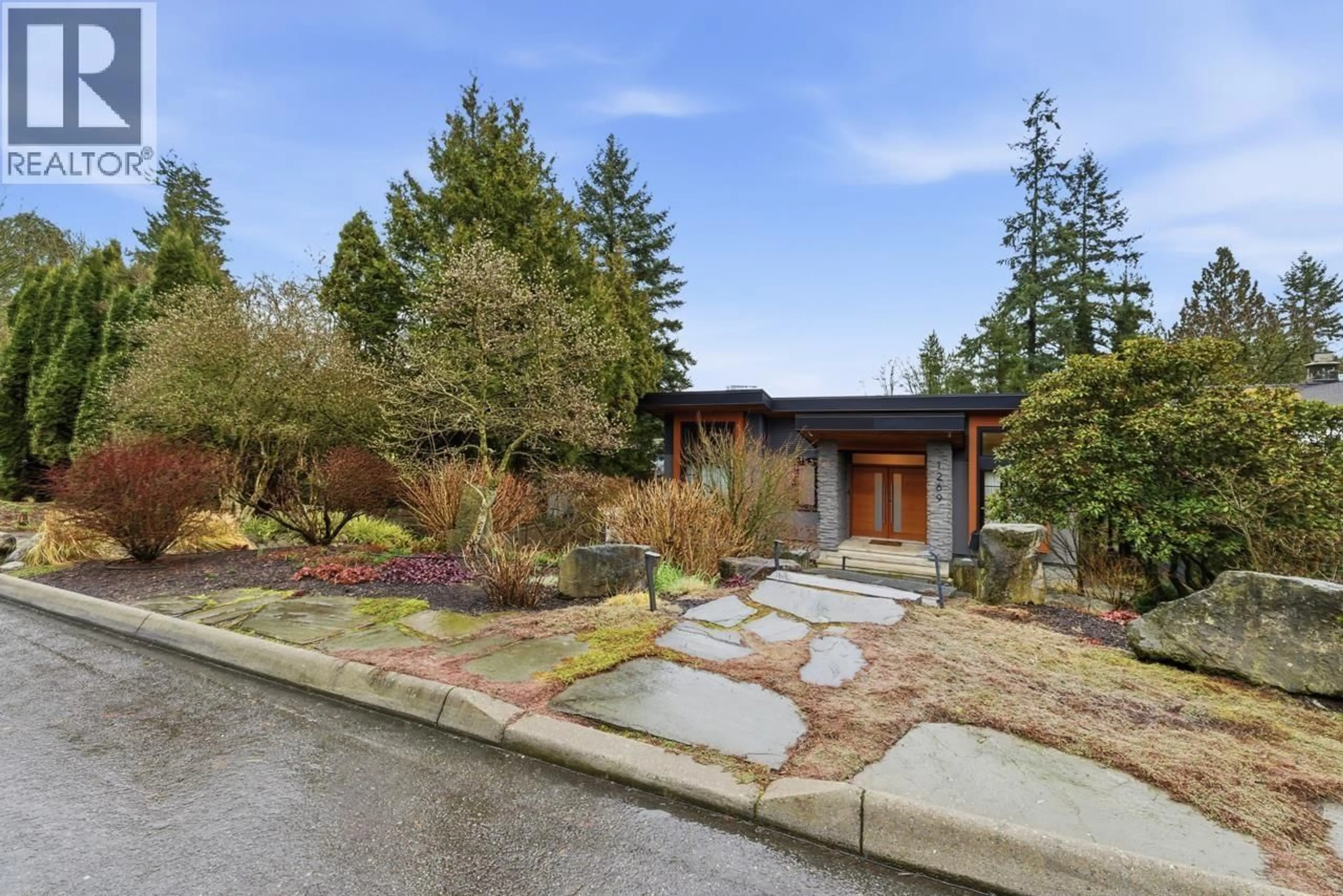 Unknown for 1269 CLOVERLEY STREET, North Vancouver British Columbia V7L1N7