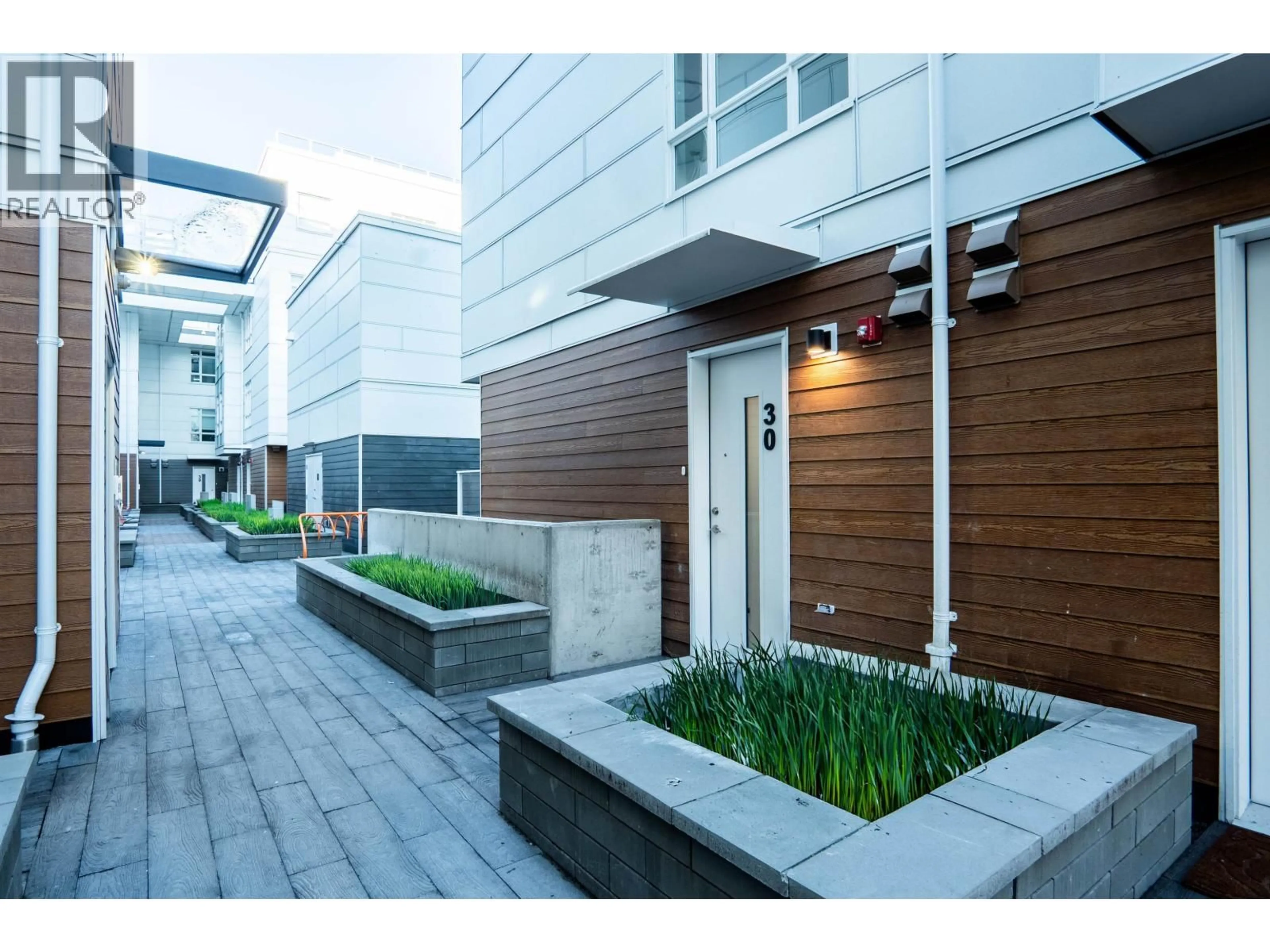 Patio, street for 30 - 10333 RIVER DRIVE, Richmond British Columbia V6X0X4