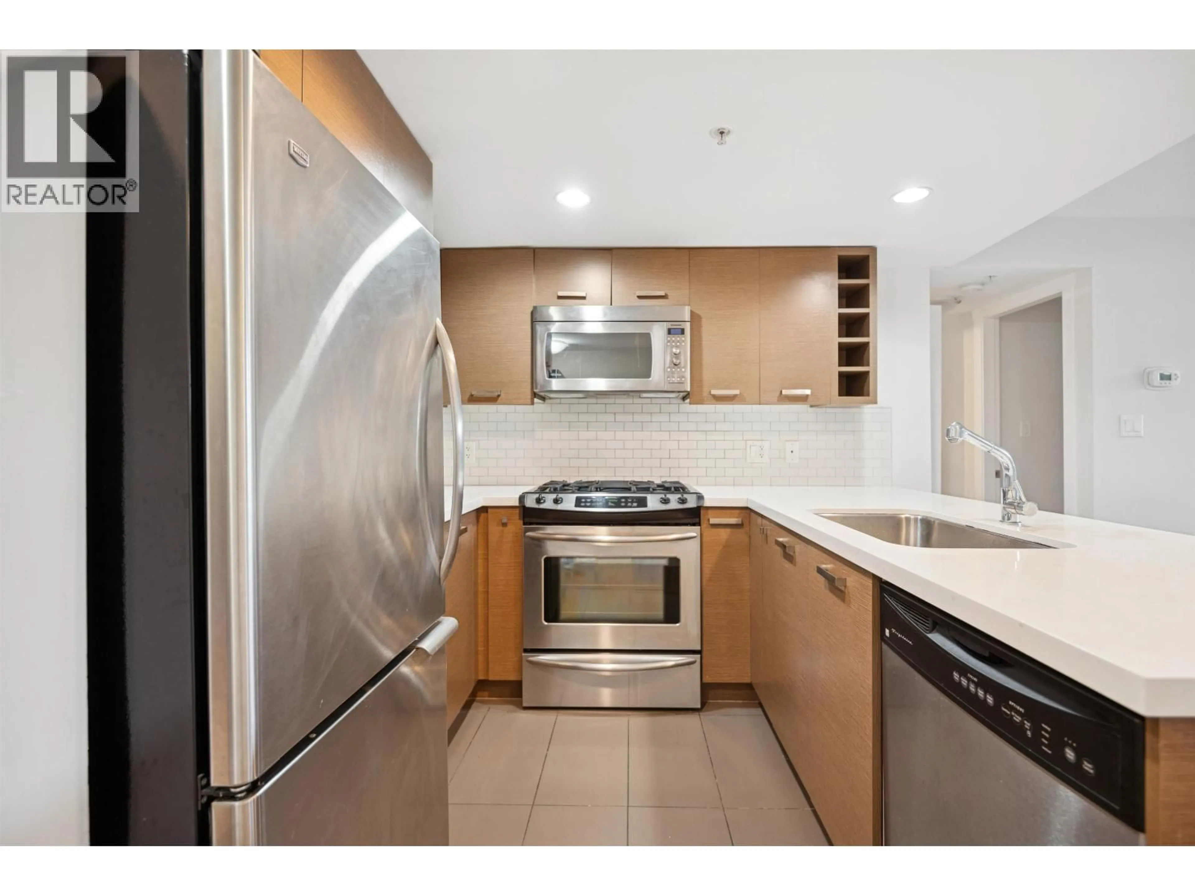 Standard kitchen, unknown for 511 - 8033 SABA ROAD, Richmond British Columbia V6Y4M8
