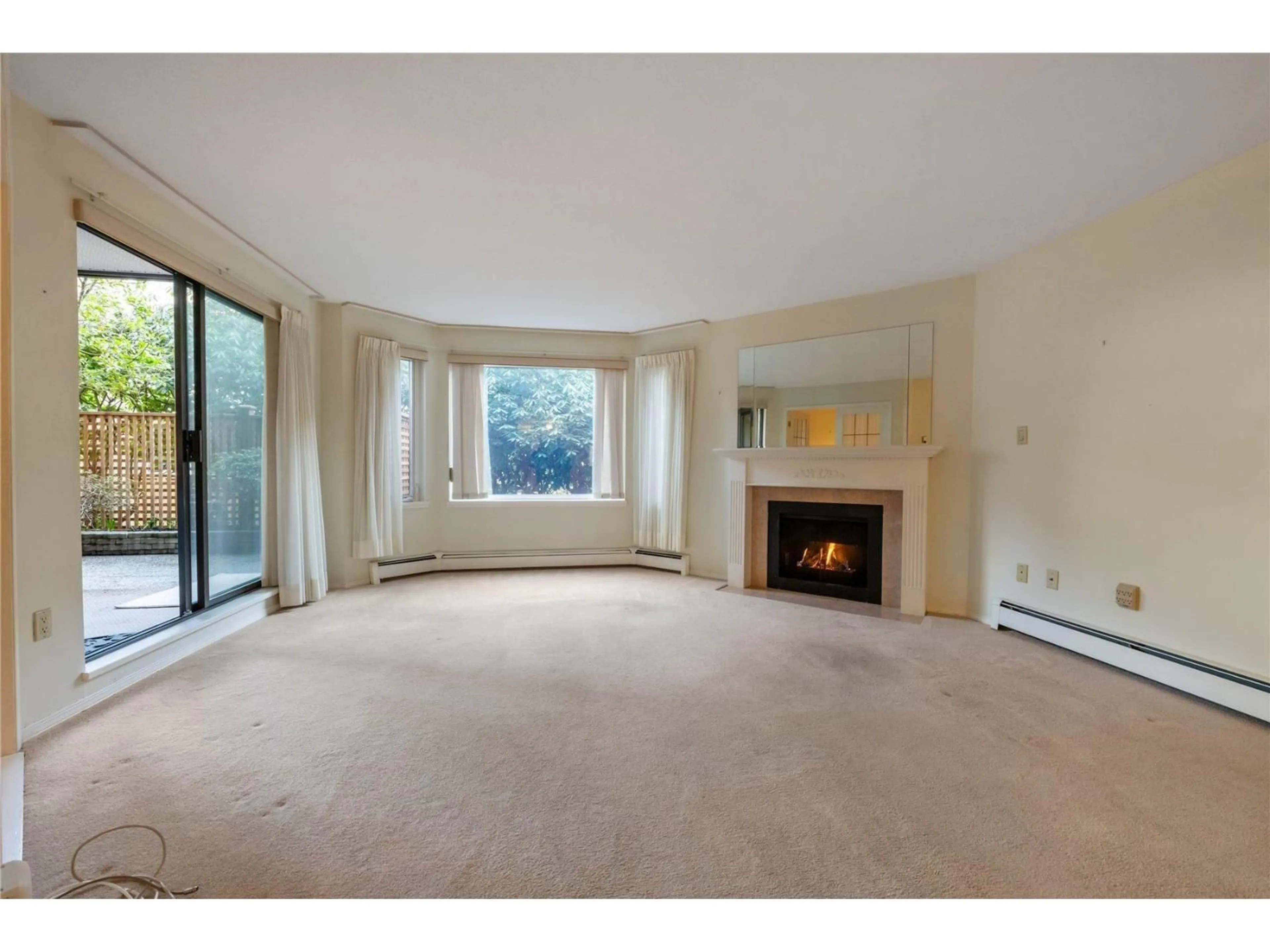 A pic of a room for 114 - 15300 17 AVENUE, Surrey British Columbia V4A8Y6