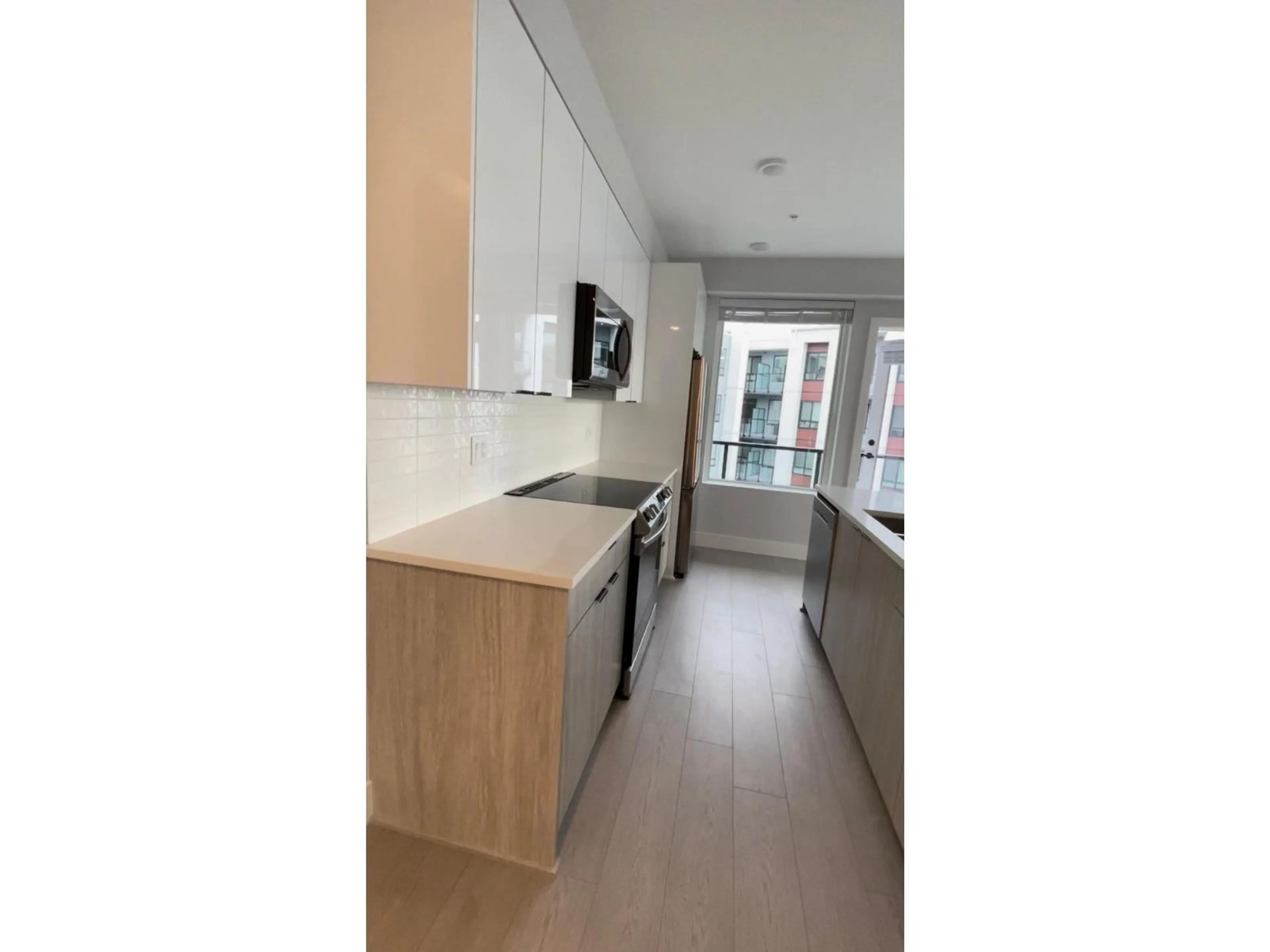 Standard kitchen, unknown for 504 - 20360 LOGAN AVENUE, Langley British Columbia V3A4L8